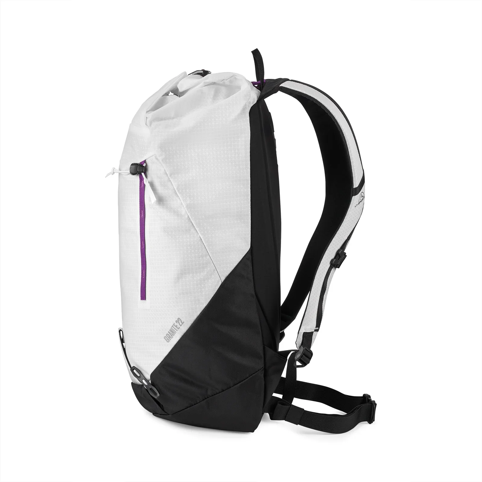ZECP002_W04K00_Granite_22_Backpack_Chalk_Black_2.webp
