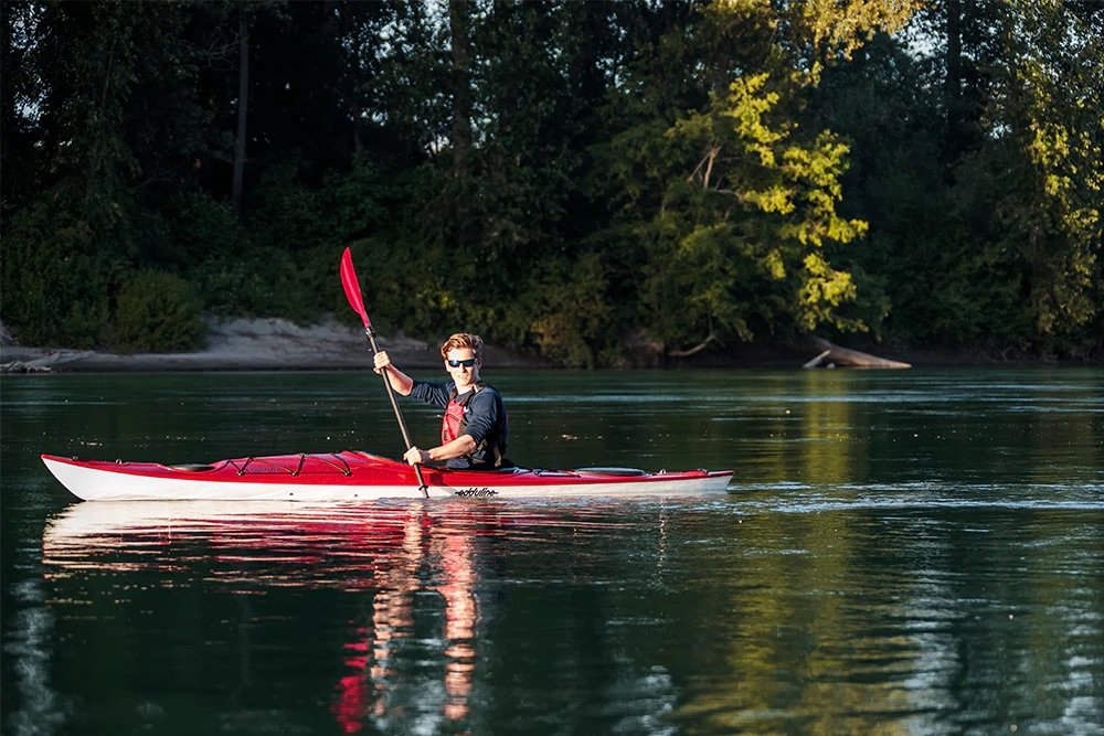 eddyline-equinox-lighweight-recreational-kayak-red-lifestyle.jpeg
