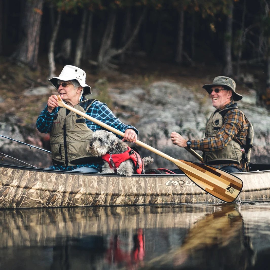 bending-branches-catalyst-st-canoe-paddle-lifestyle-1.jpeg