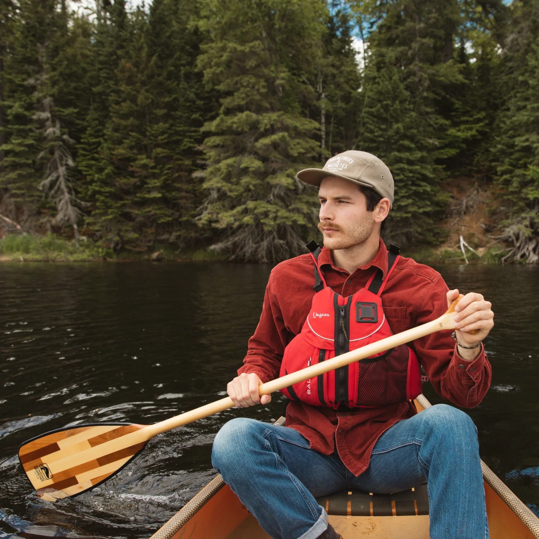 bending-branches-catalyst-st-canoe-paddle-lifestyle-4.jpeg