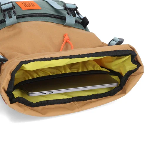 F23-U-Rover-Pack-Classic-Recycled-Forest-Khaki-932112314-Detail-2.webp