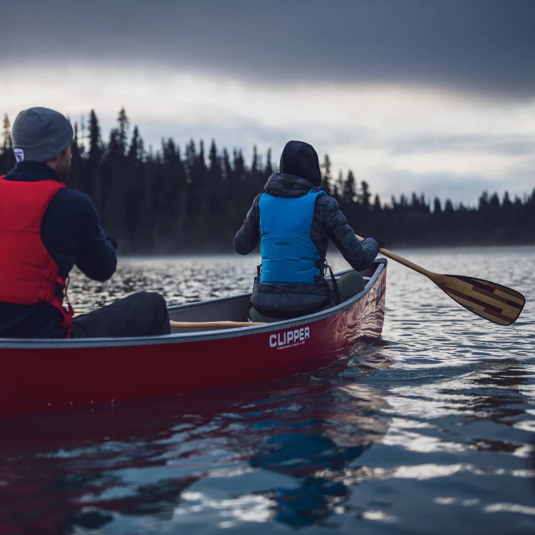 bending-branches-catalyst-11-canoe-paddle-lifestyle-2.jpeg
