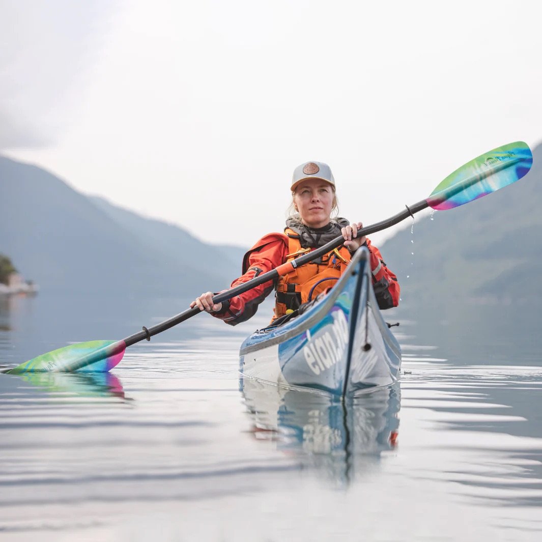 aqua-bound-tango-Fiberglass-2-piece-bent-shaft-kayak-paddle-Northern-Lights-7.jpeg