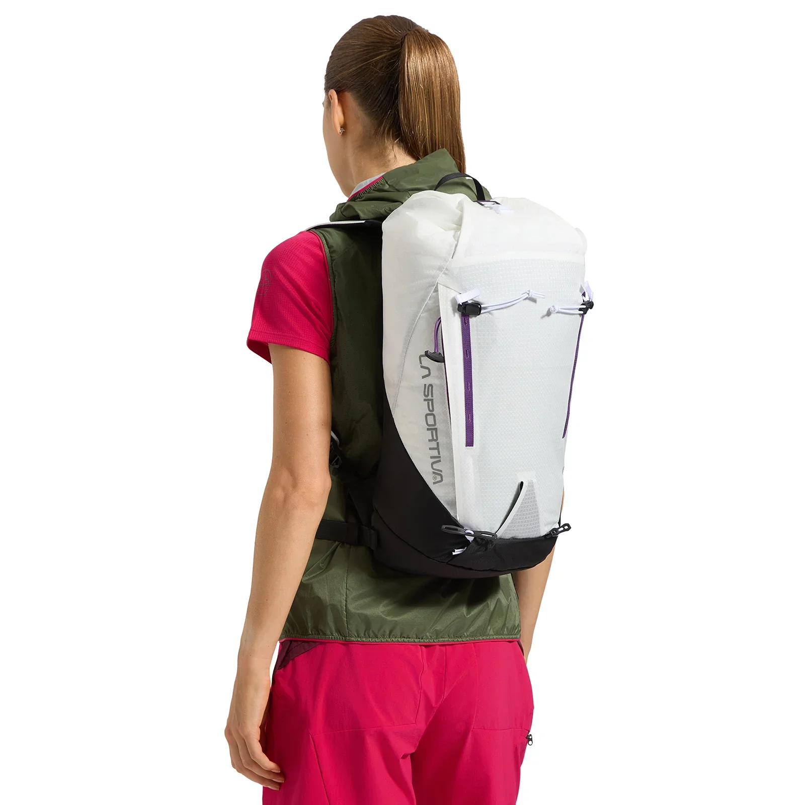ZECP002_W04K00_Granite_22_Backpack_Chalk_Black_7.webp