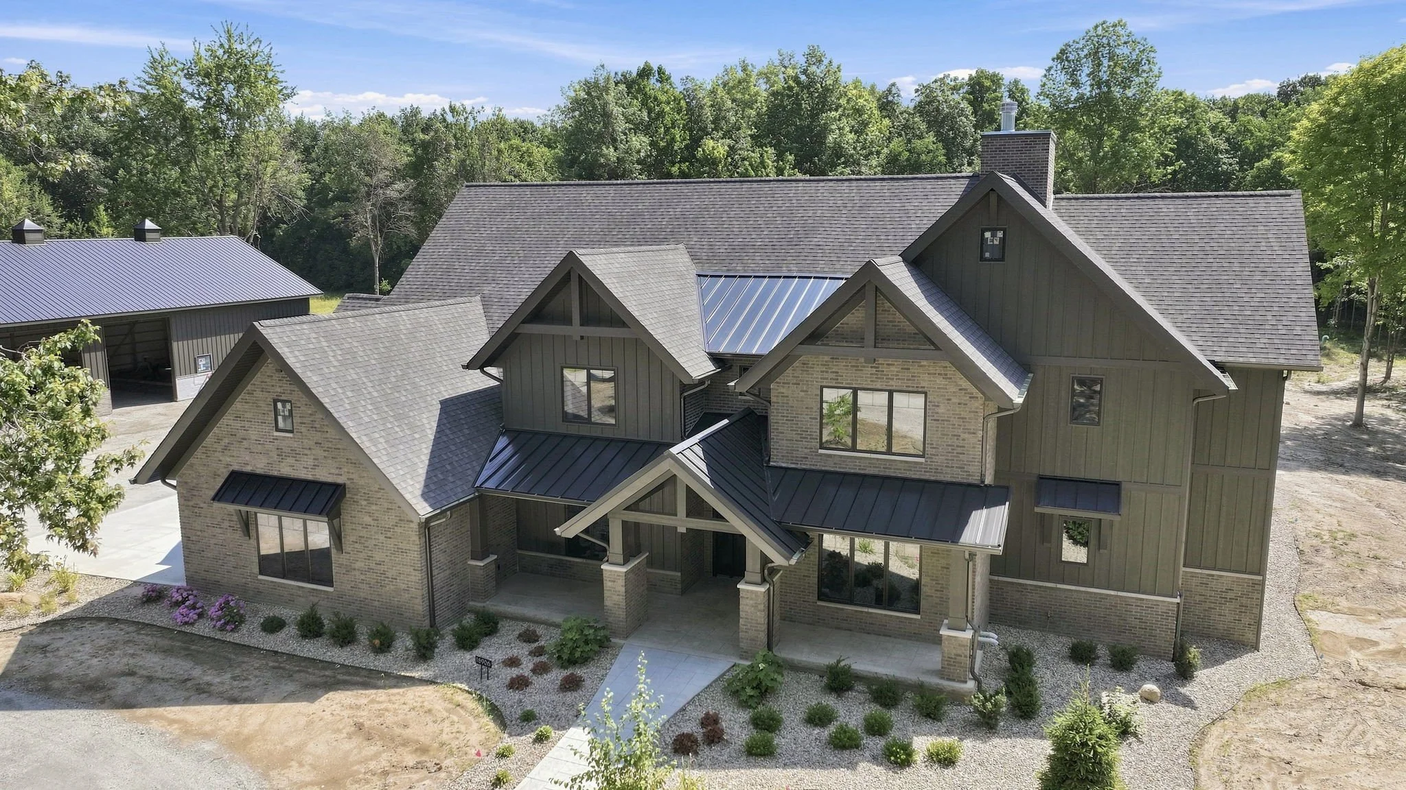 6-web-or-mls-18906 Hand Rd-4.jpg