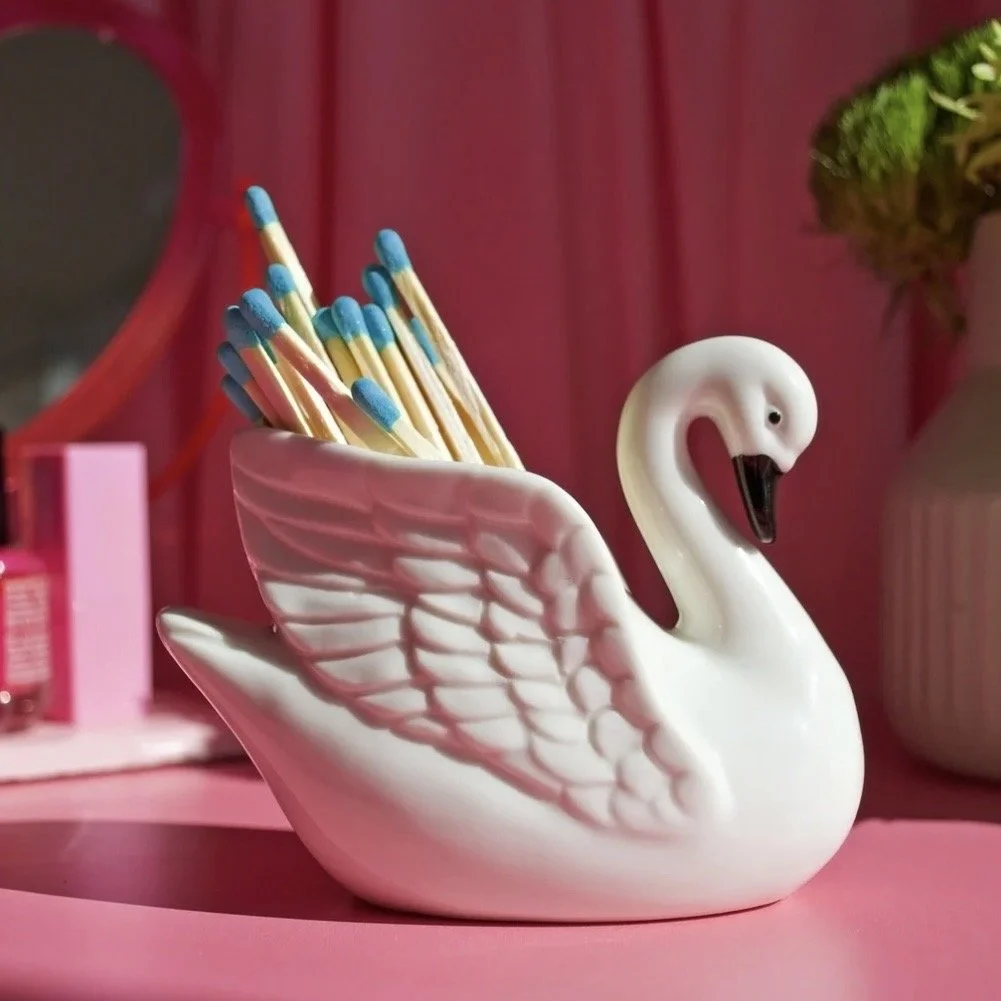 SWAN MATCH STRIKER