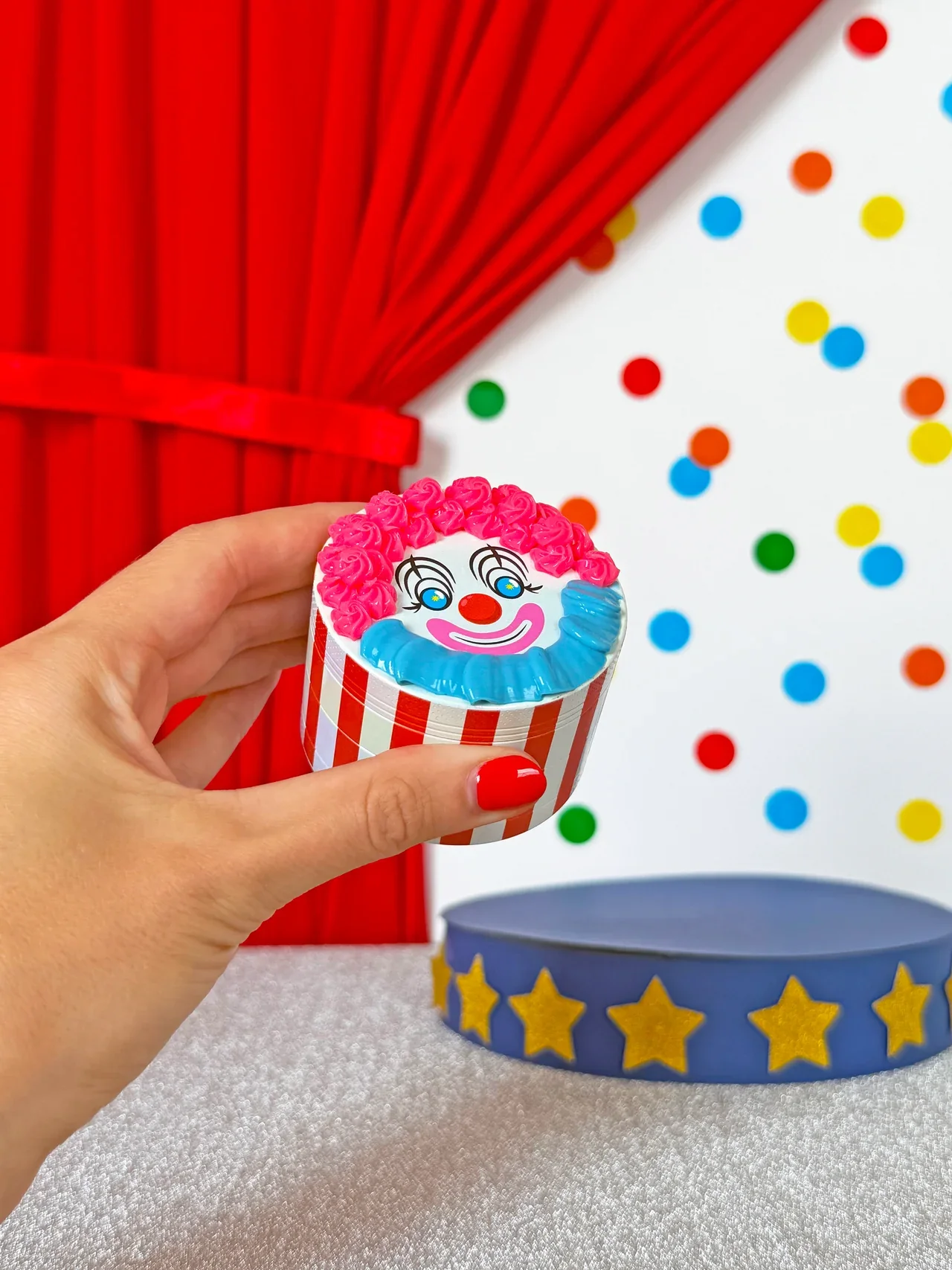 CIRCUS CLOWN GRINDER