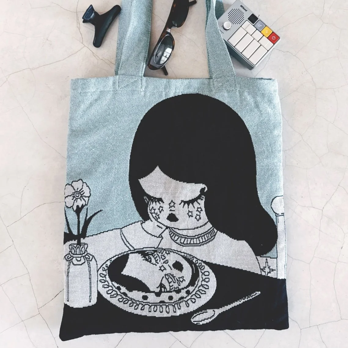 VALFRÉ TEAR SOUP WOVEN TOTE