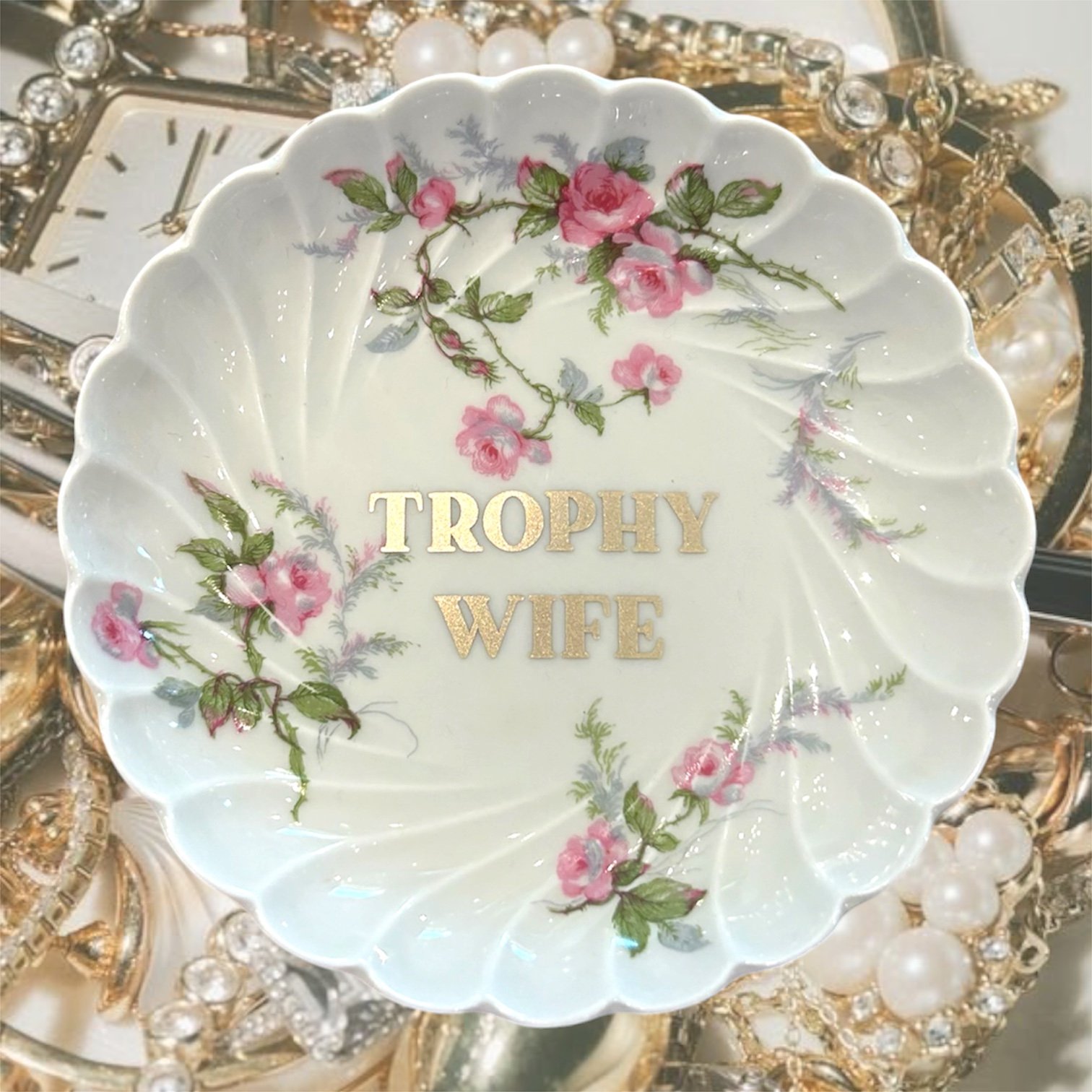 TROPHY WIFE CATCHALL