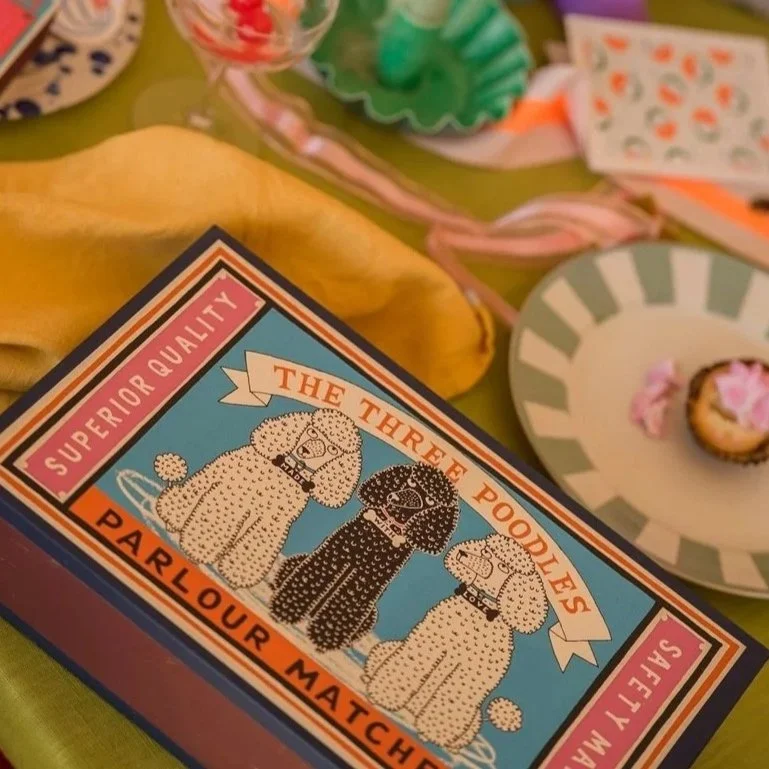 THE THREE POODLES GIANT MATCHES