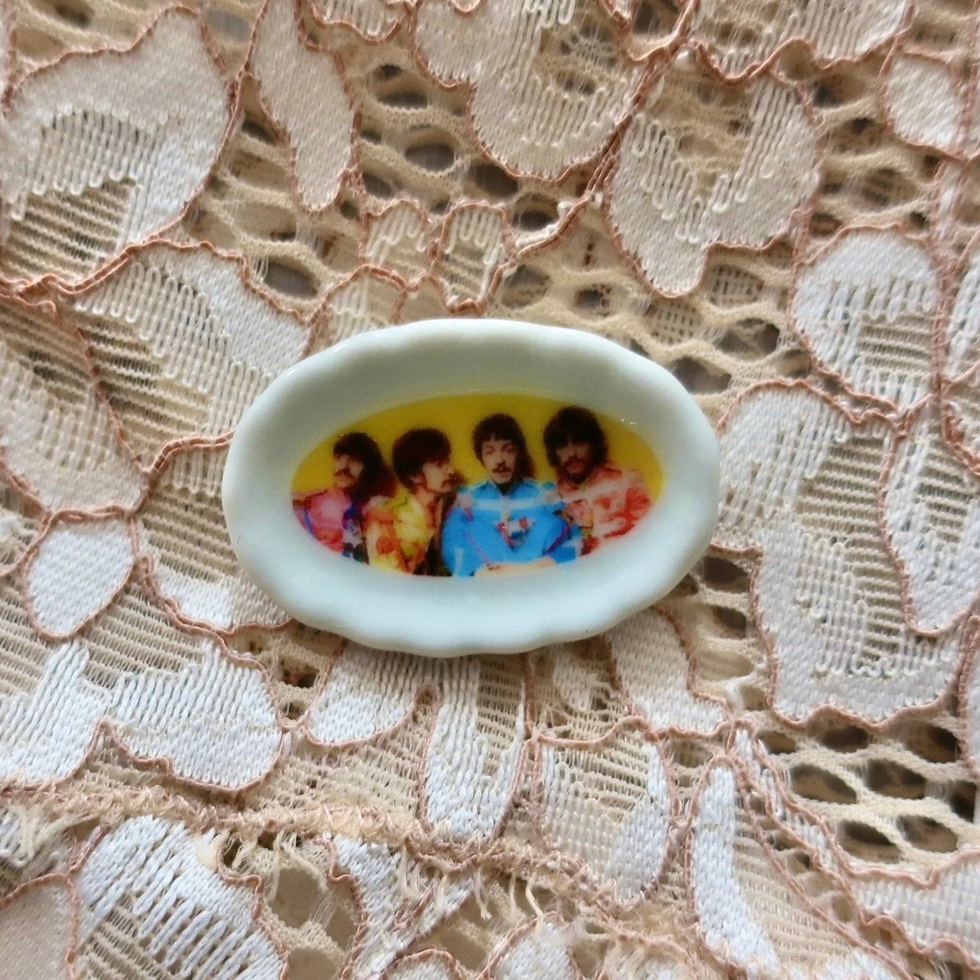 THE BEETLES MINI PLATE MAGNET