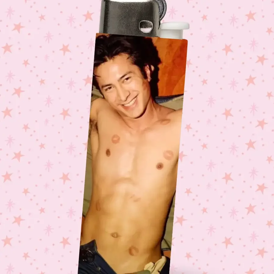 HUDSON WILLIAMS KISSES LIGHTER