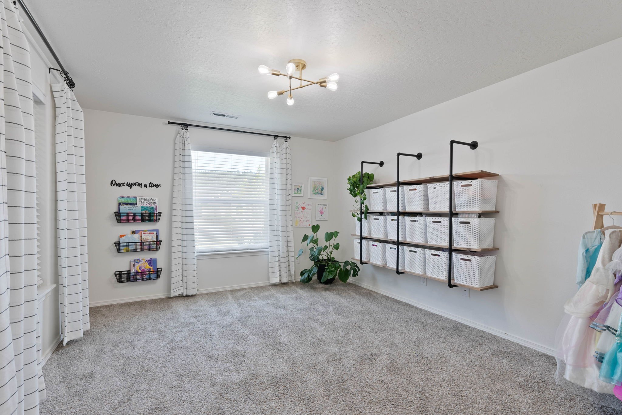Inside-Spokane- Sanson Ave-29.jpg