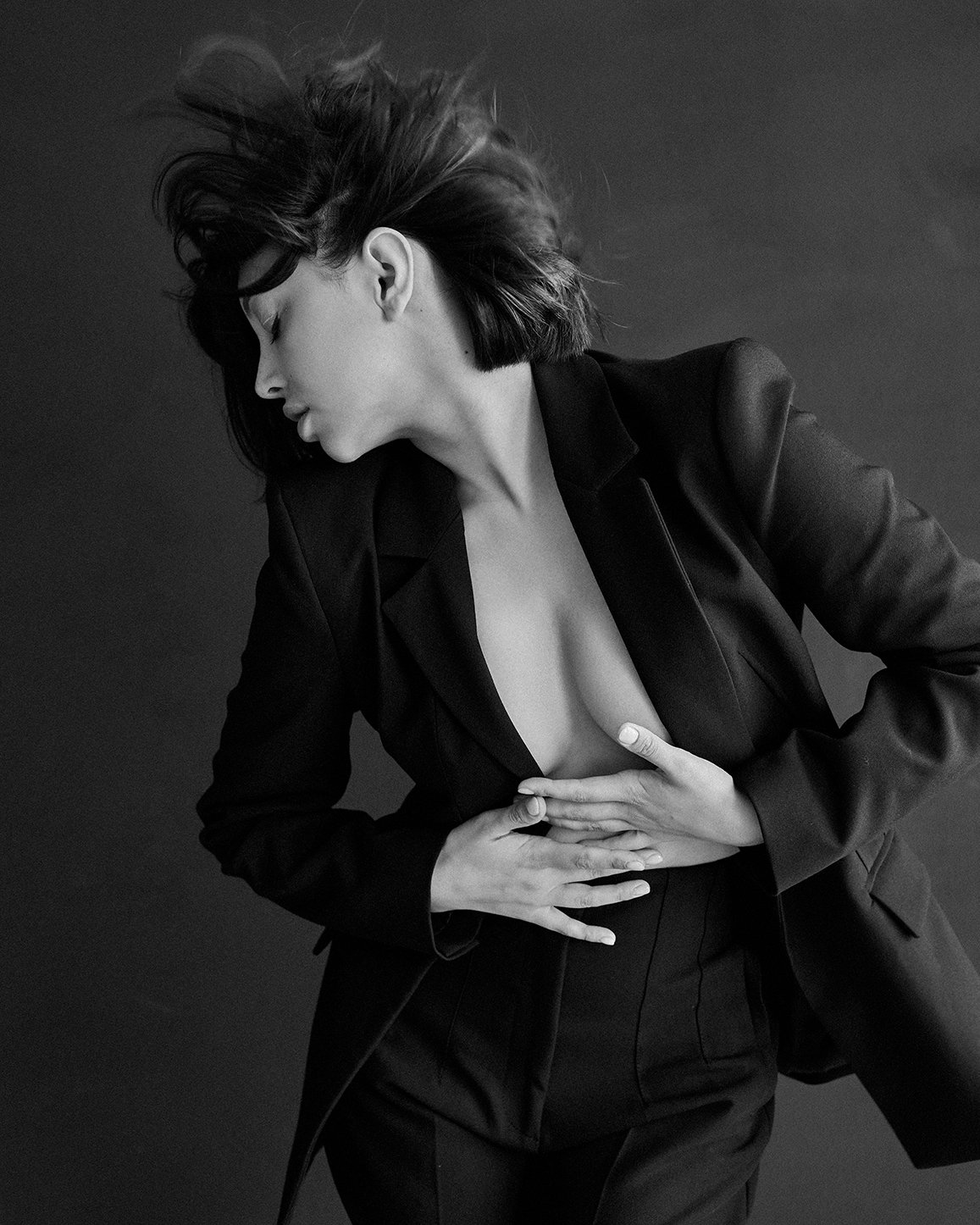 102_olivia1077-BW-Web.jpg