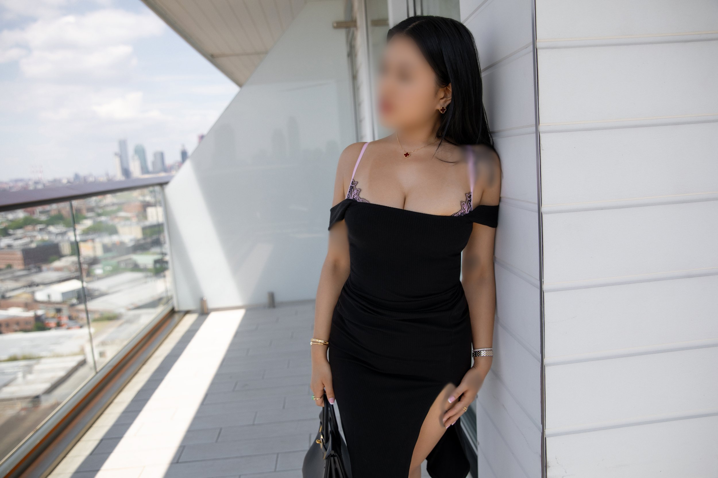 hello miss blurred.jpg