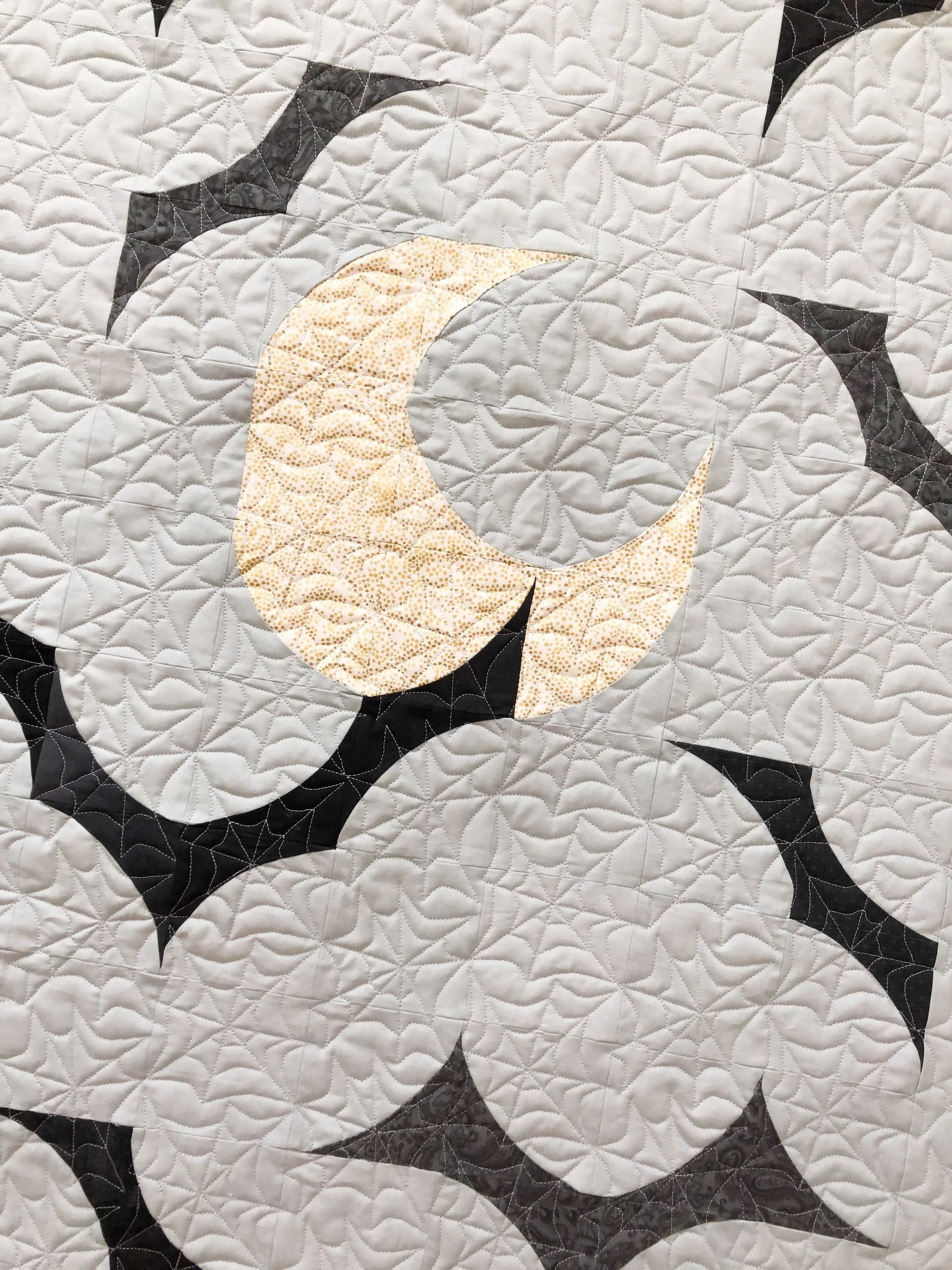 Denise’s “Bat Moon Rising” Quilt