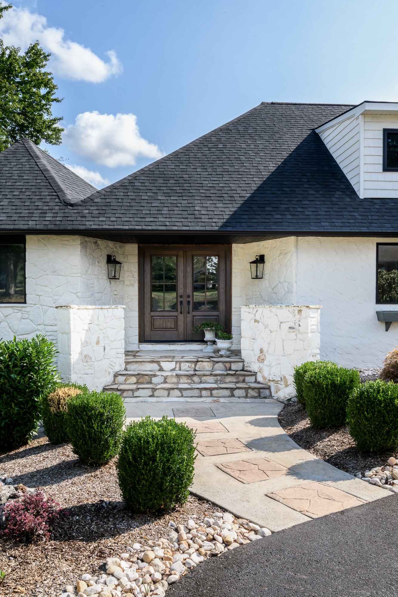 RisseDesignCo_YardleyExterior_(c) Meghan Balcom Photography_WEB-3.jpg