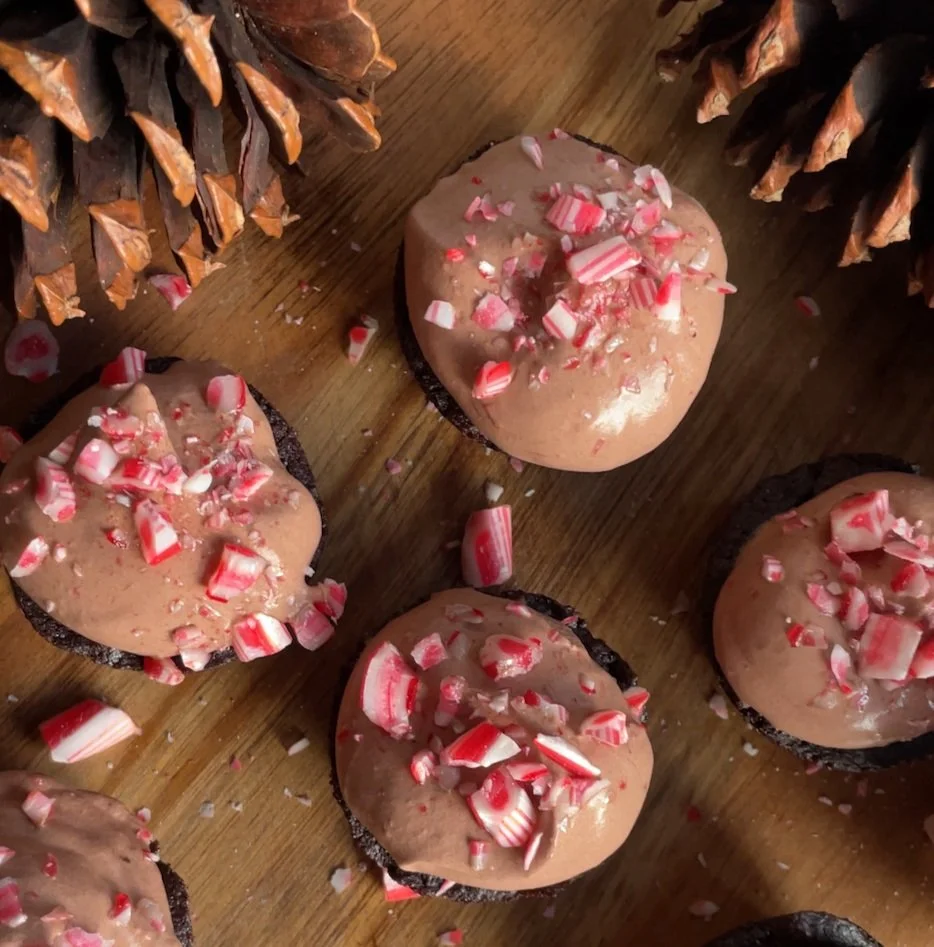 Peppermint Hot Cocoa Brownie Bites