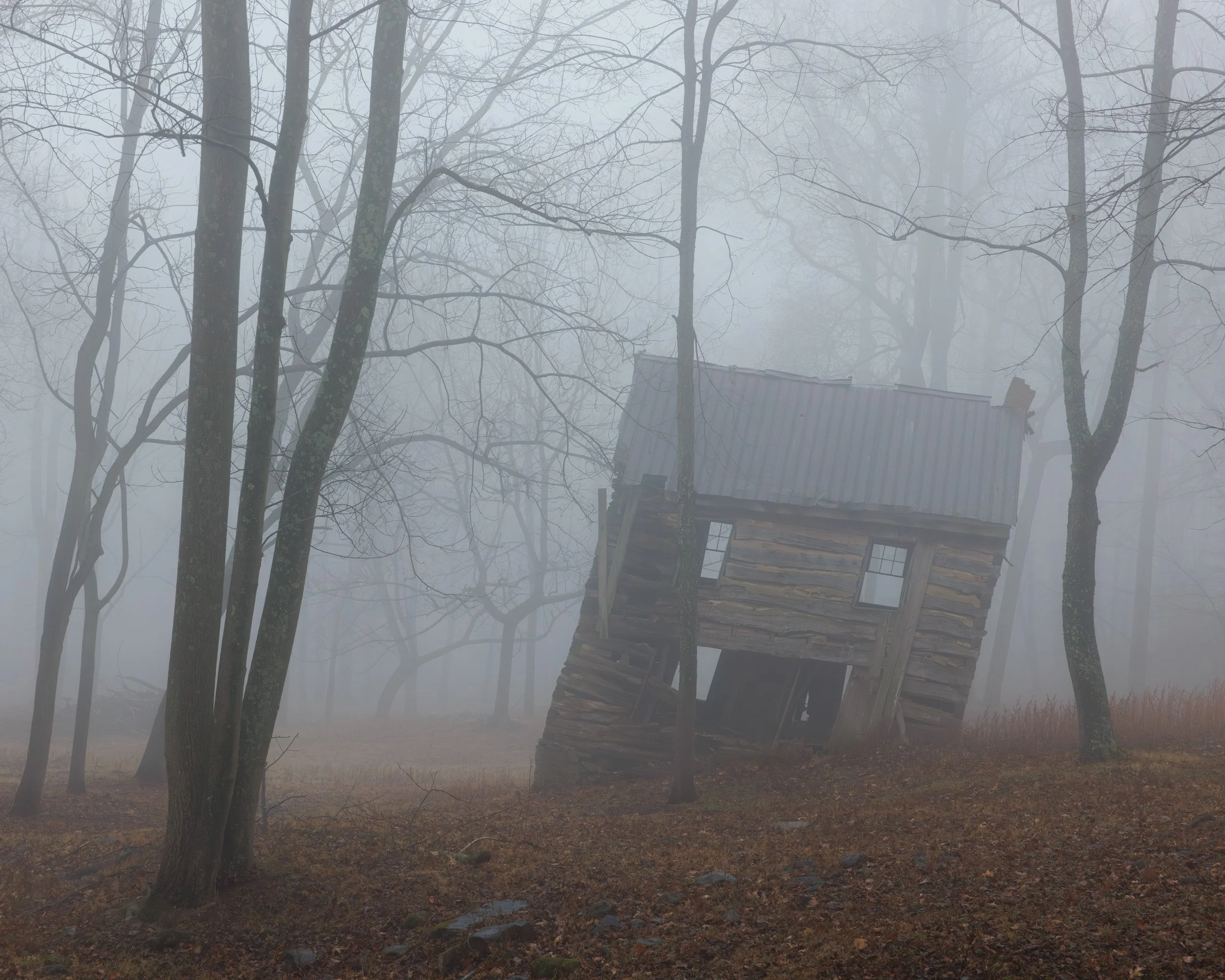Abandoned-House-In-Fog.jpg