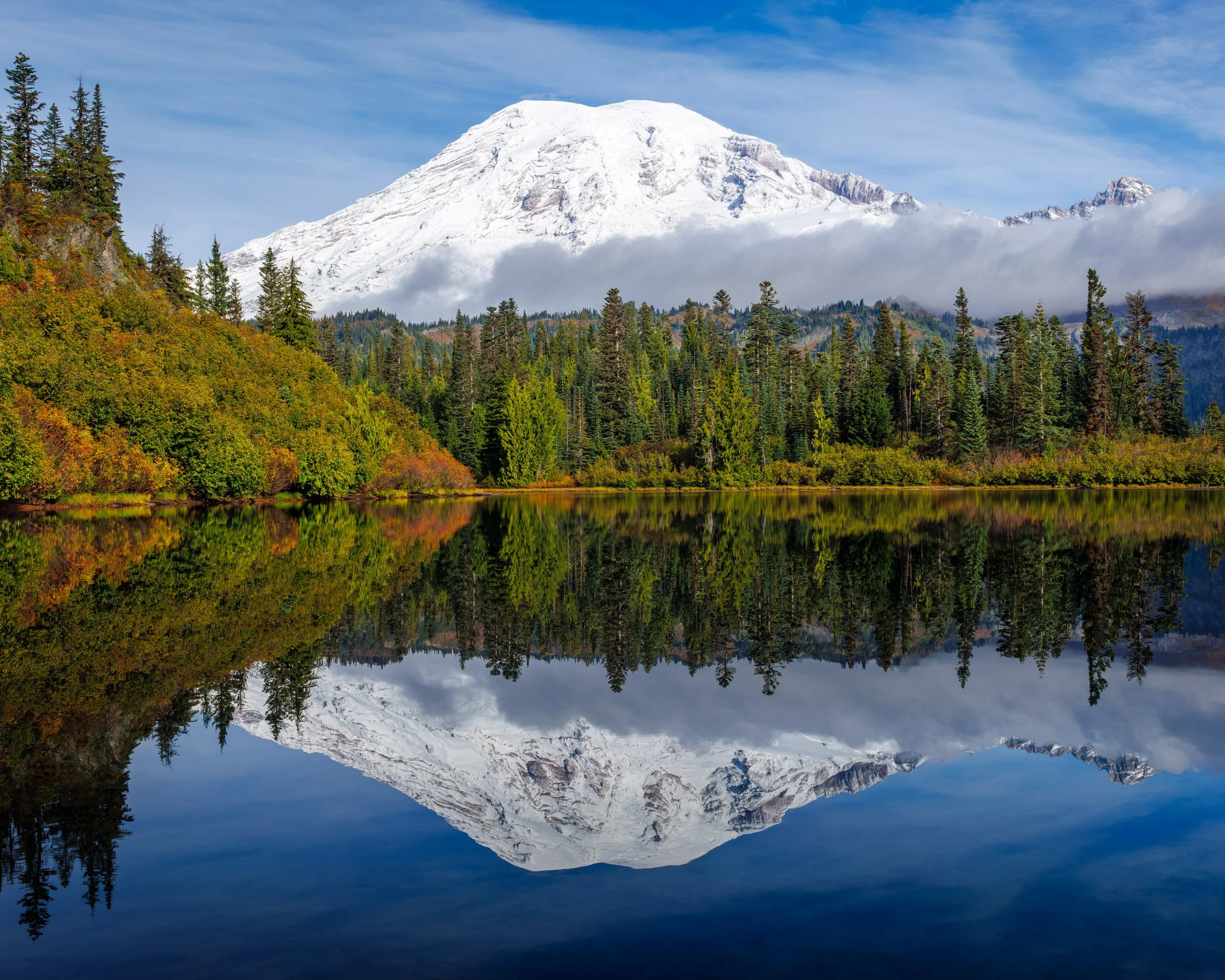 Mount-Rainier-Snow-Capped-Reflection-Bench-Lake.jpg