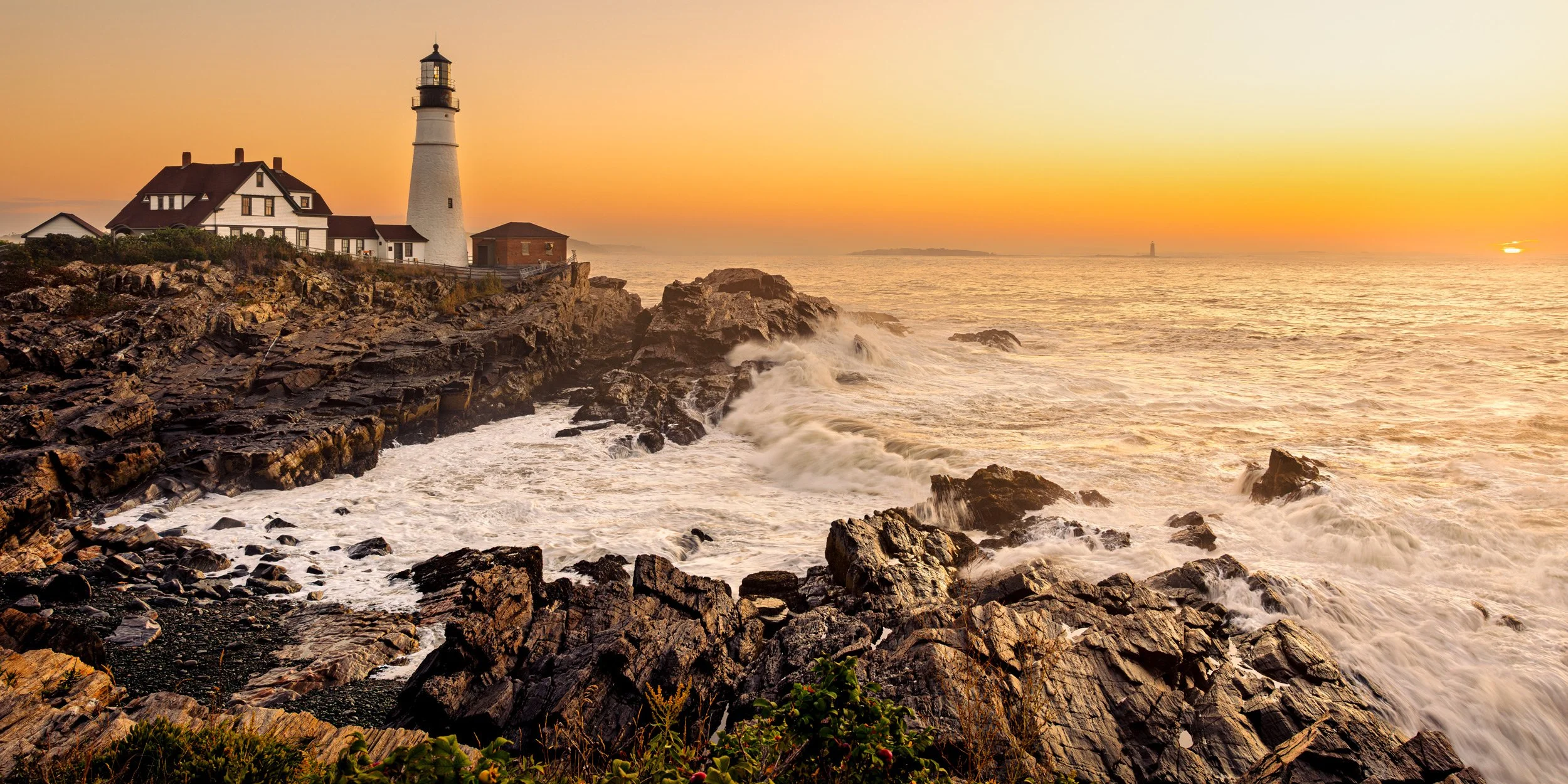 Portland-Head-Light-Sunrise-Pano.jpg