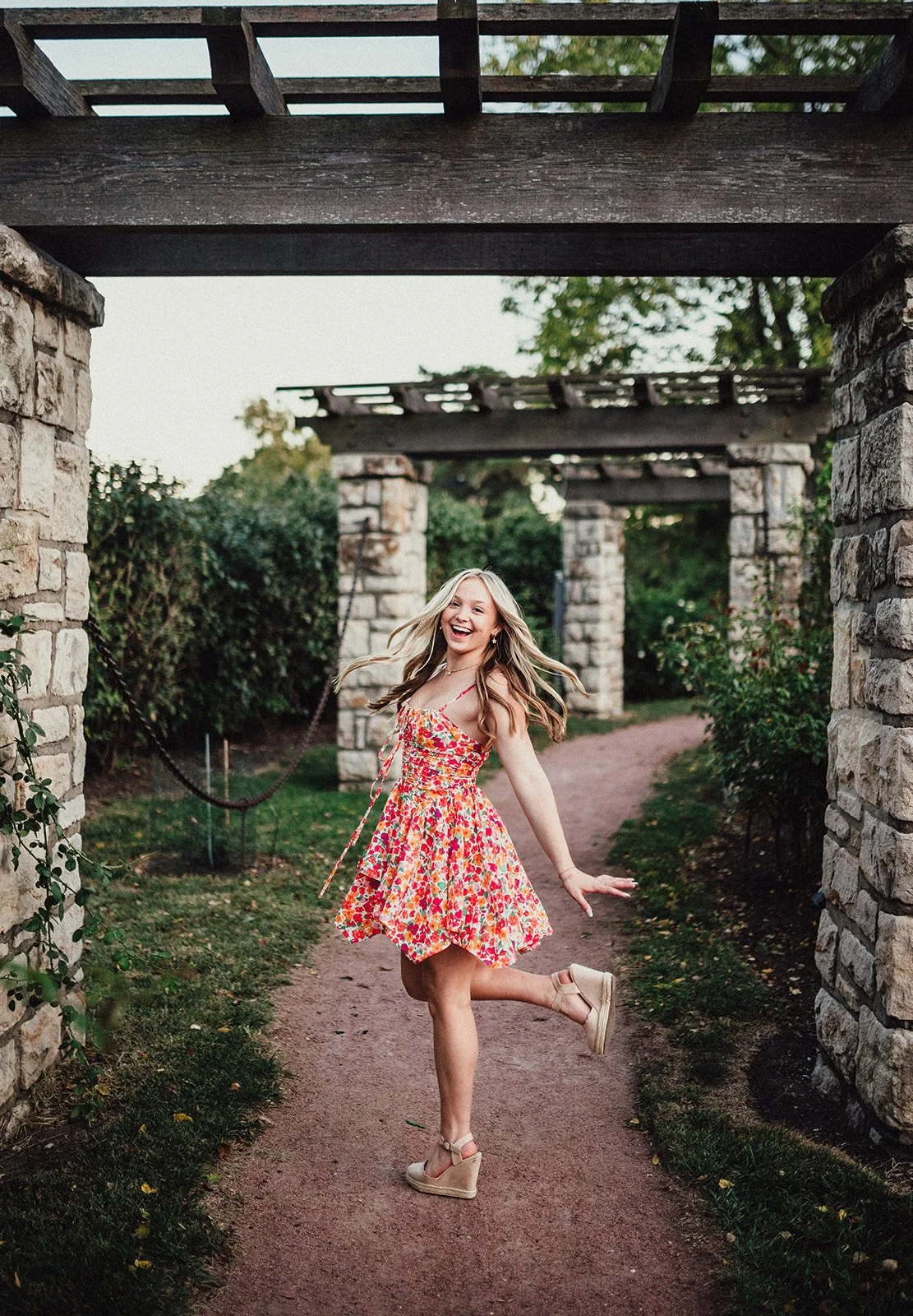 Senior Portrait of a girl in Loose Park Kansas city by Amanda & Camera