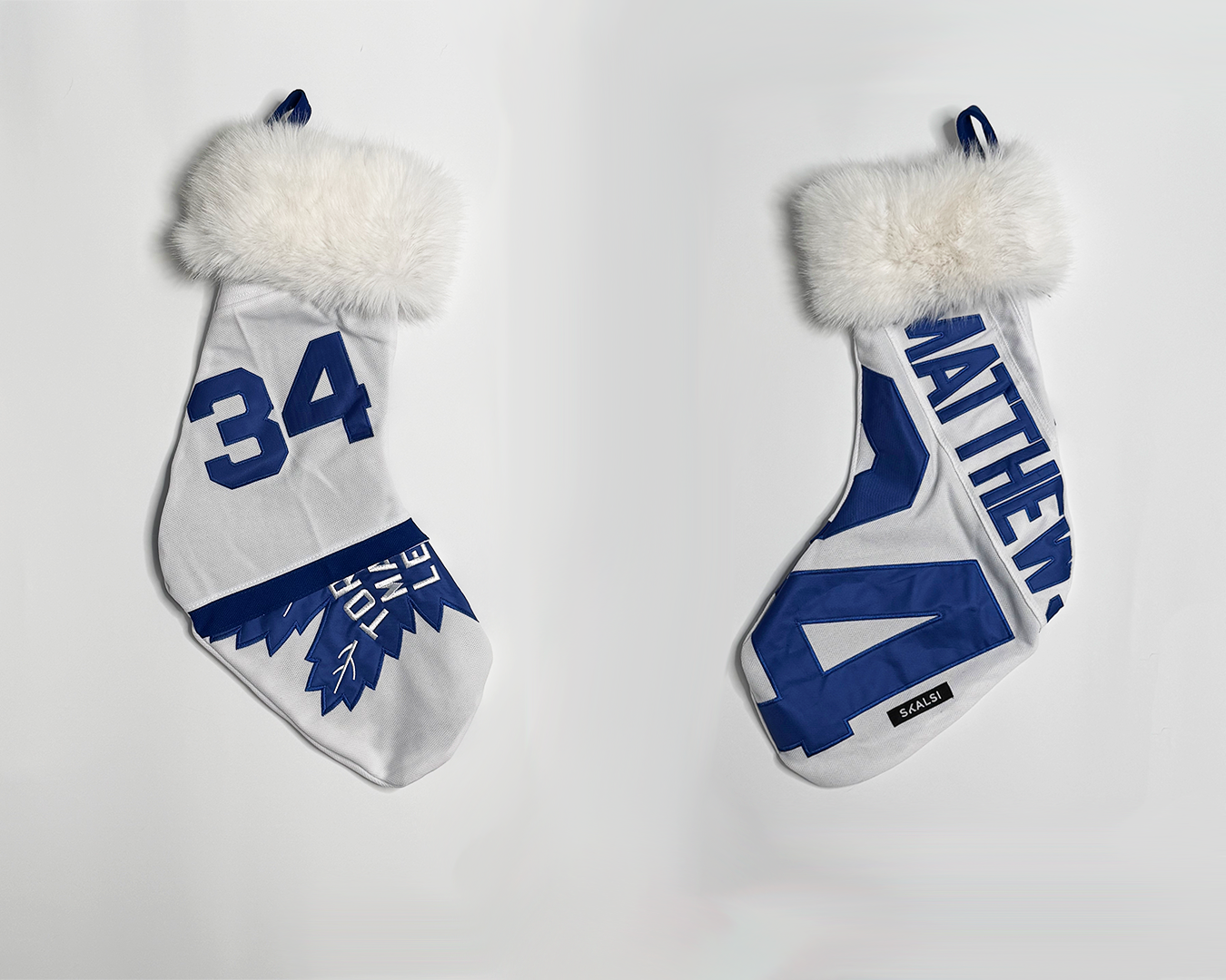Christmas stockings 5.png