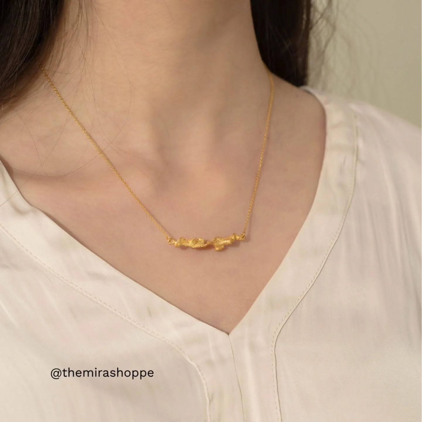 Spiral Necklace in gold vermeil
DM to order or visit my website. Link in bio 

#TheMiraShoppe #jewelrystore #womensupportingwomeninbusiness
#taxcosilver #jewelryhandmade #goldvermeil #baskingridgenewjersey