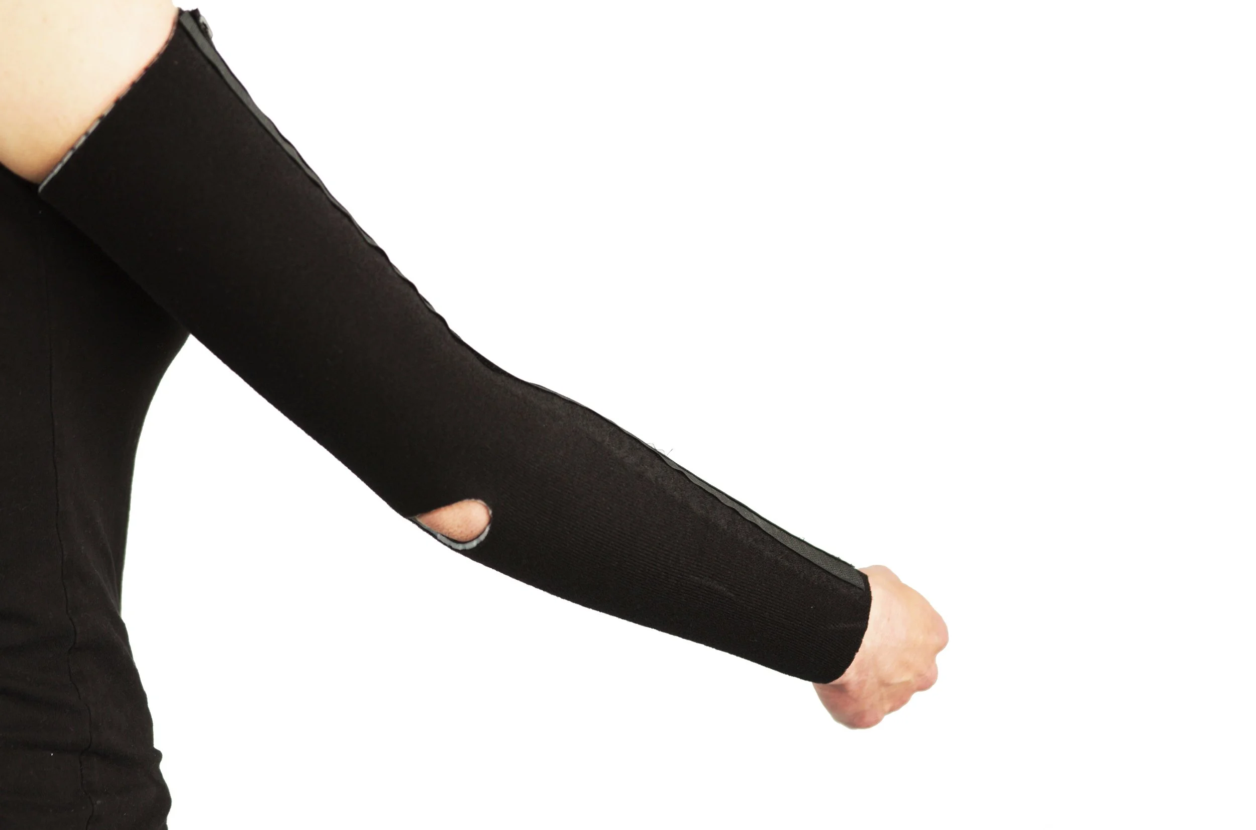 Die Turtlebrace Ellenbogenorthese angepasst an einem Arm