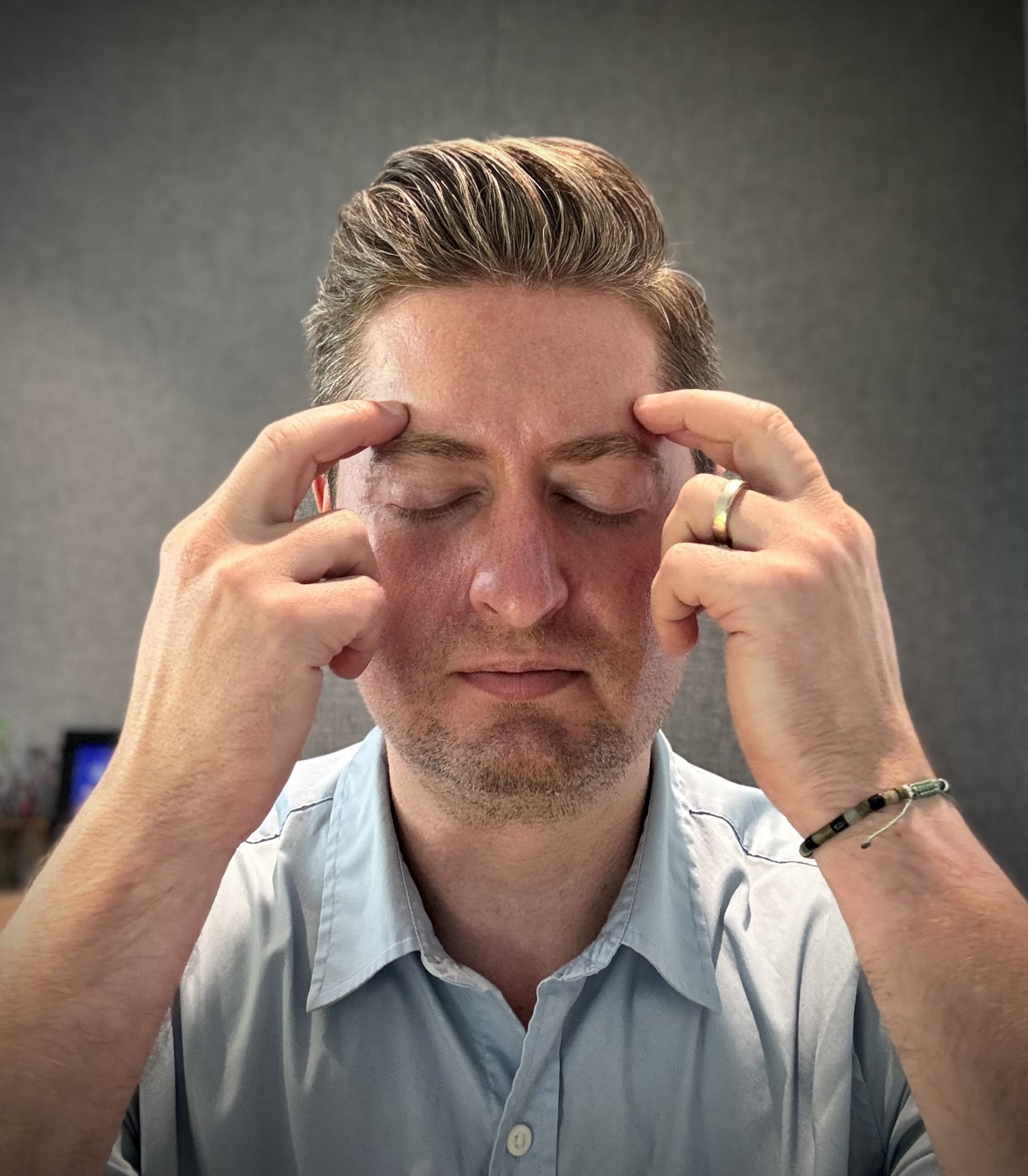How to Use Tapping to Relieve Stress and Anxiety