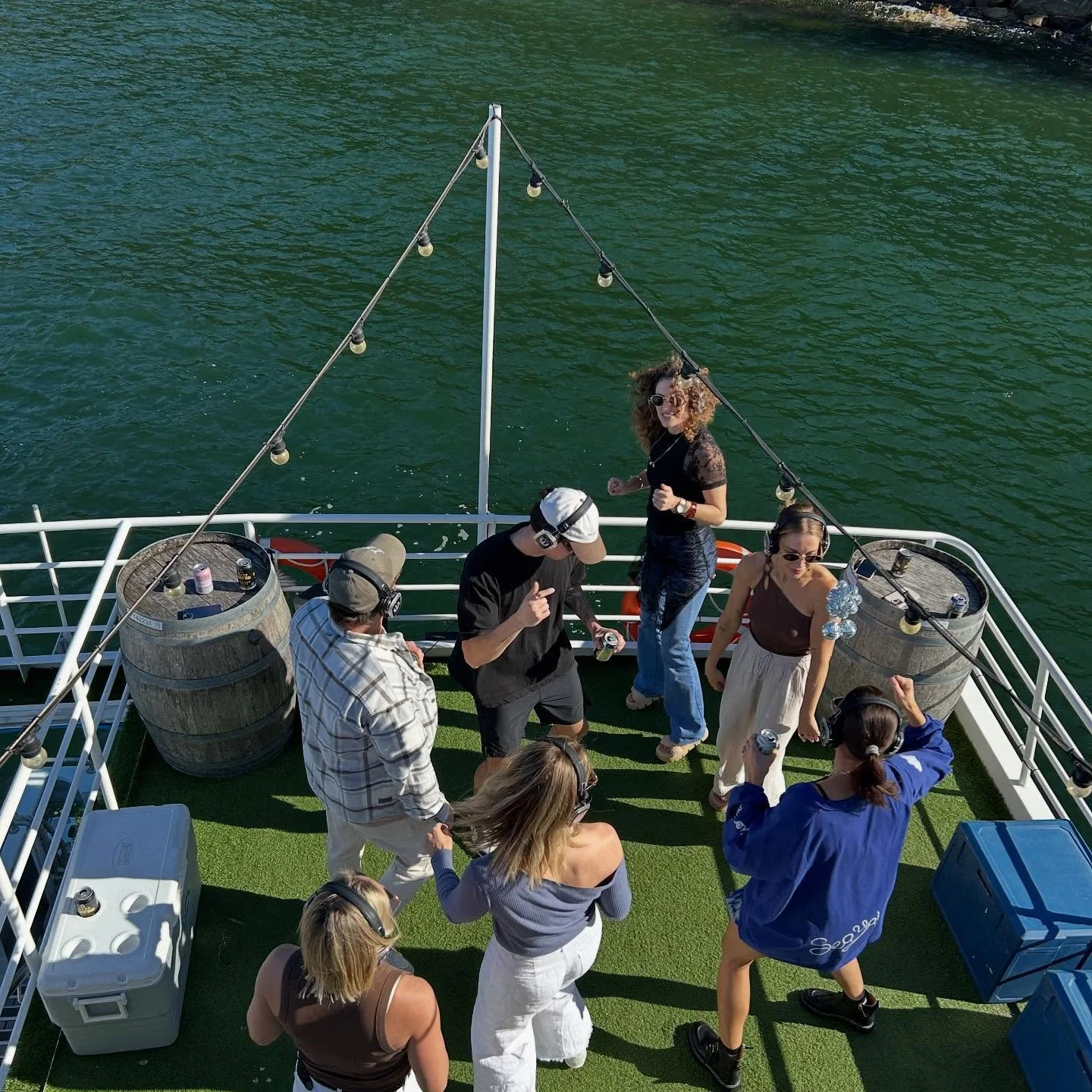 Silent disco. On a boat. Yes please! Is this something we should offer all the time? 🪩🎧