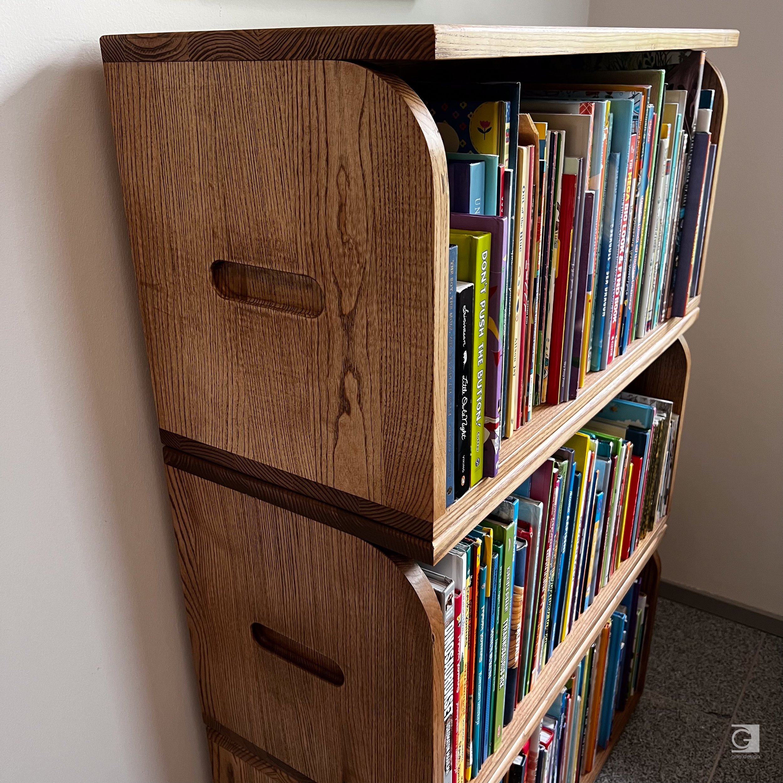 GeeDesignEclipsBookcase-2.jpg
