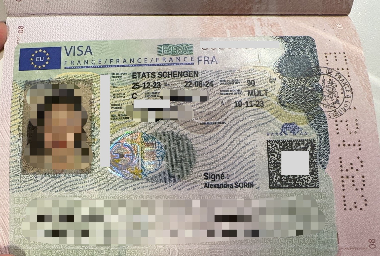 ✈️ "Ms. Dubois' Journey to France: Discovering the Romance and Charm of France" 🇫🇷