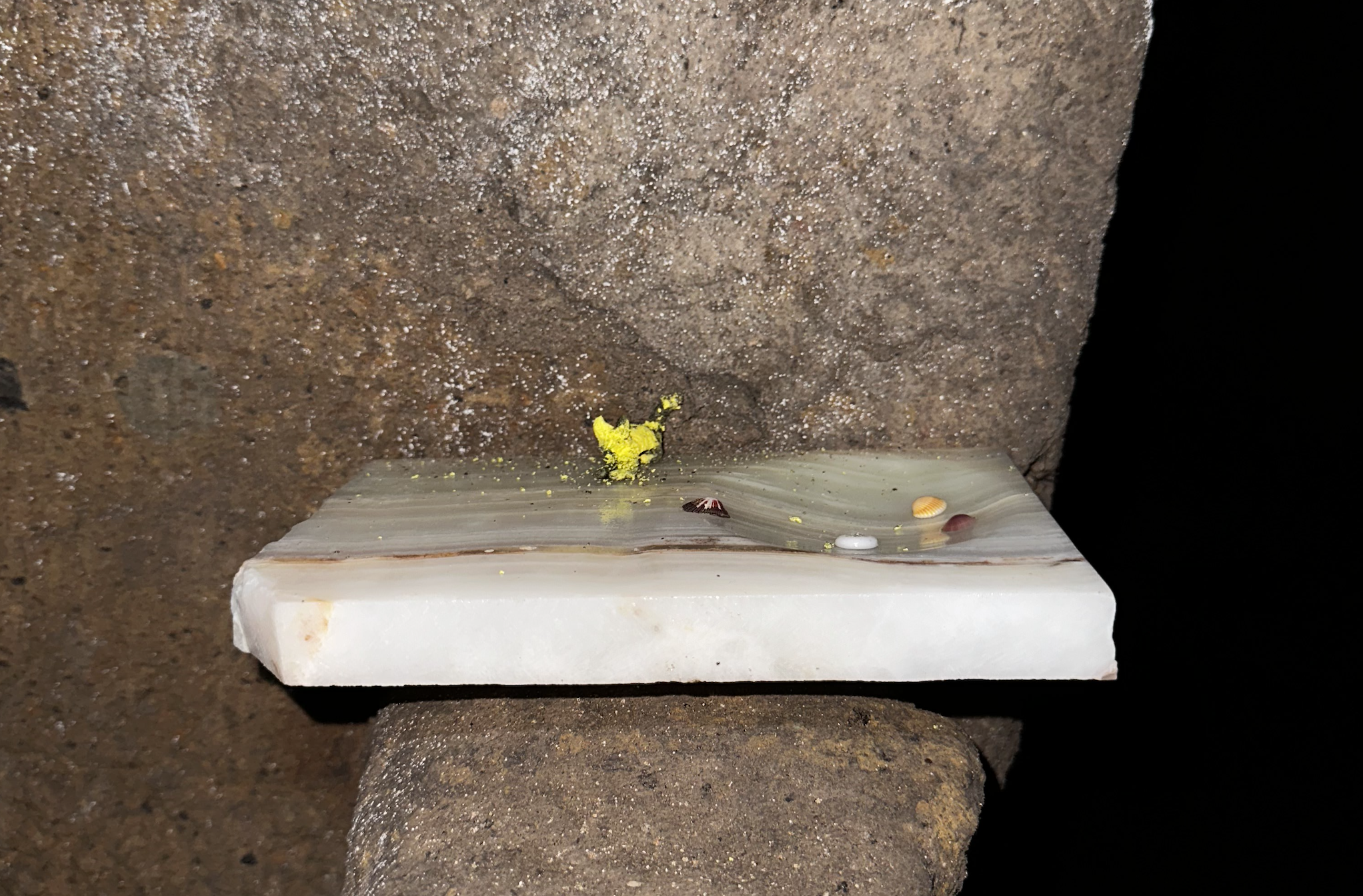 WHAT SHAPE SHOULD I FILE MY NAILS, LONG ENOUGH TO FILE MEMORIES BENEATH MY NAILS, MEMORIES FILED SMALL ENOUGH TO BE SAFE UNDER MY NAILS, SAVOURED LATER — onyx sculpture / scultura in onice by Italian contemporary artist Ambra Viviani, presented at th