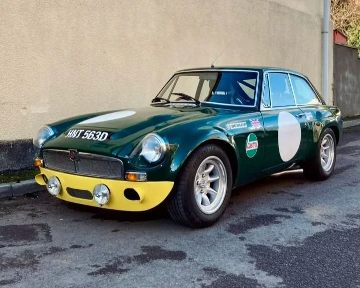 classic mgb with sebring style race car bodykit
