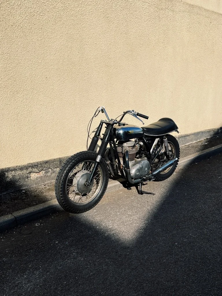 classic british motorcycle custom desert sled