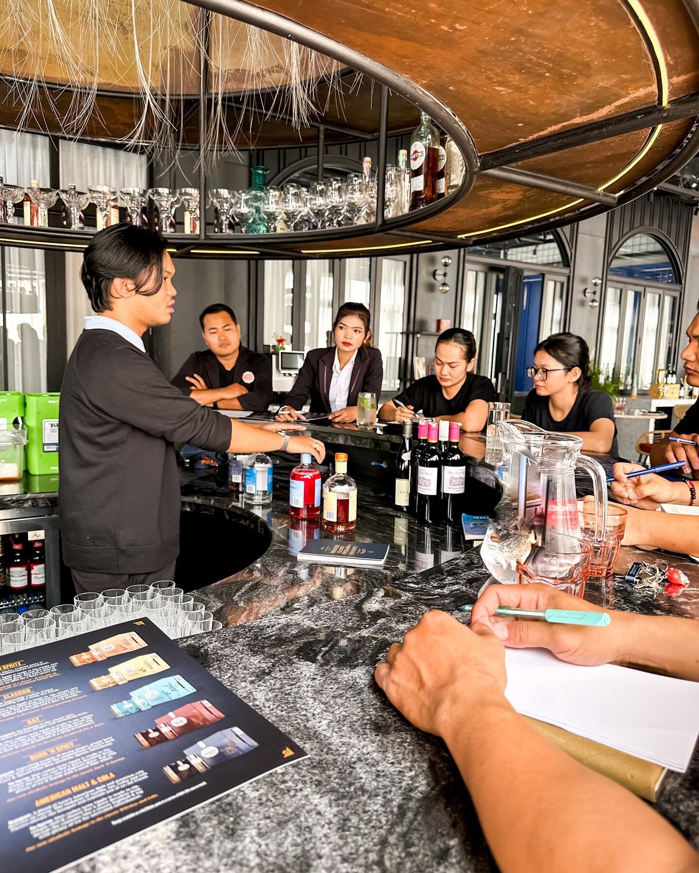 It&rsquo;s been such a blast introducing @lyresspiritco , the first non-alcoholic brand in Cambodia! 

Training with clients to create sophisticated non-alcoholic and low-alcoholic cocktail options for their global guests to enjoy! 

It&rsquo;s time 