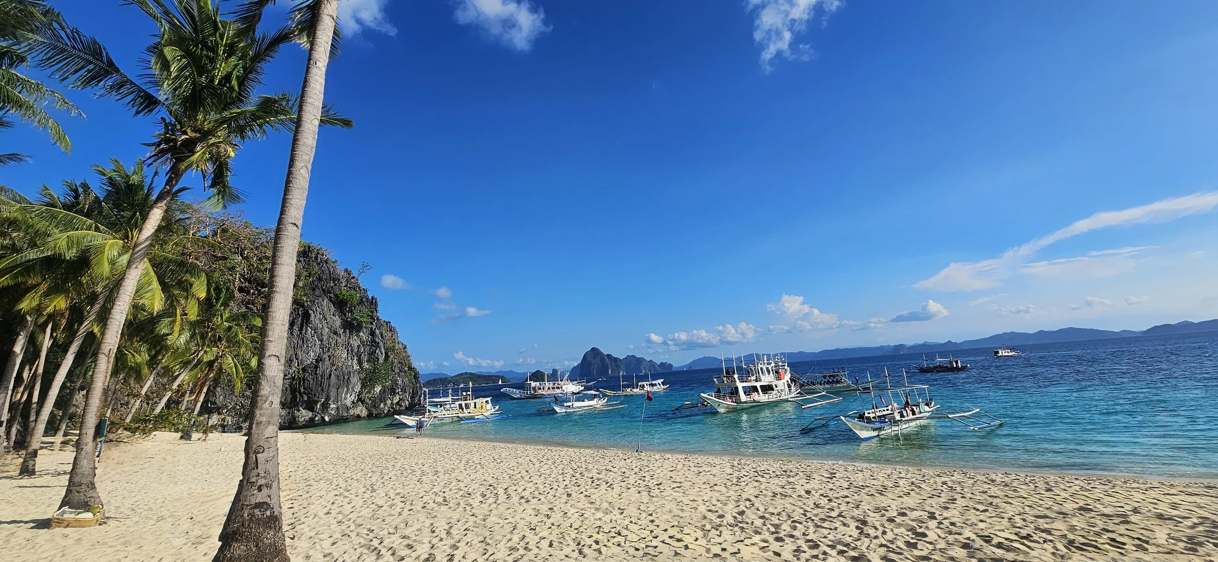 Philippines travel guide with top destinations, islands, and cultural experiences