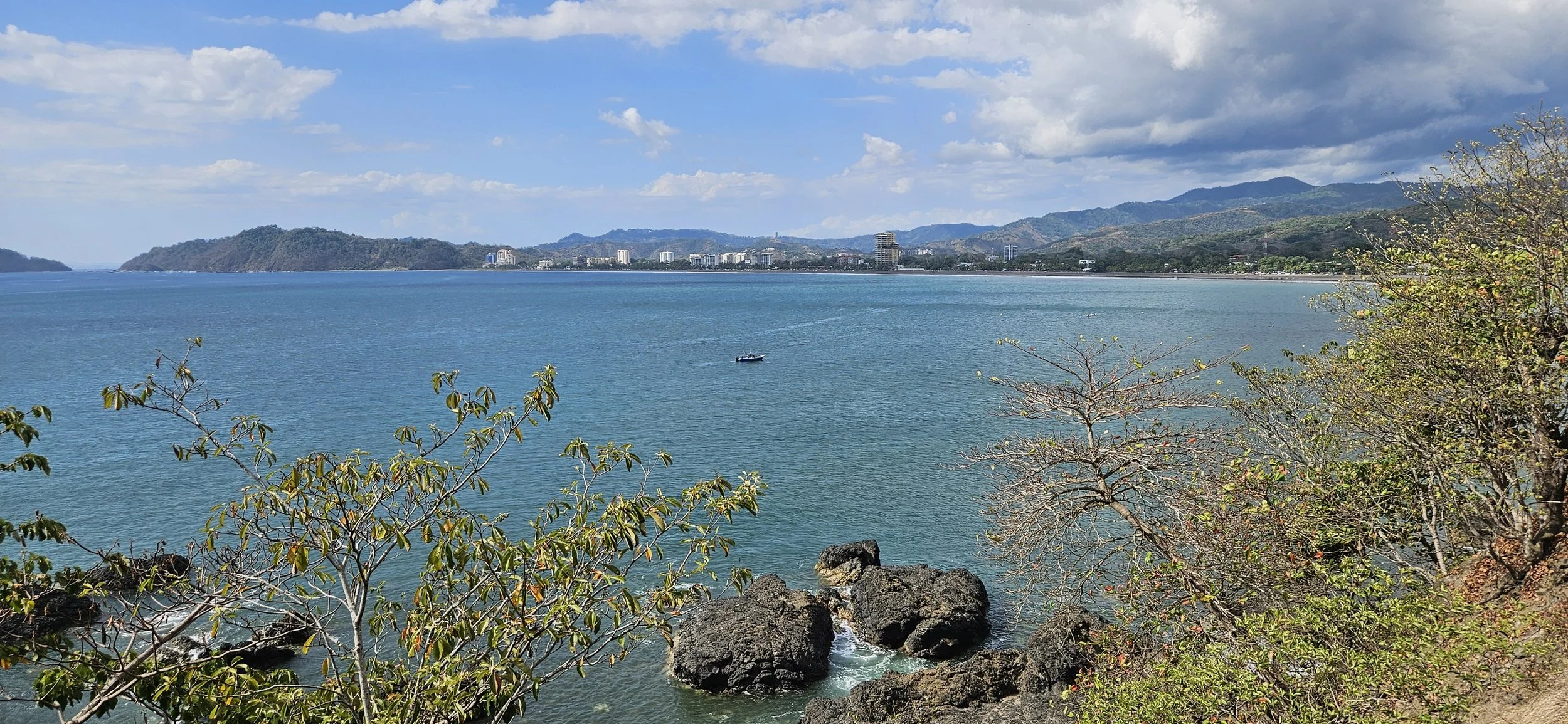 Jacó Beach Costa Rica — surf town and sunset views