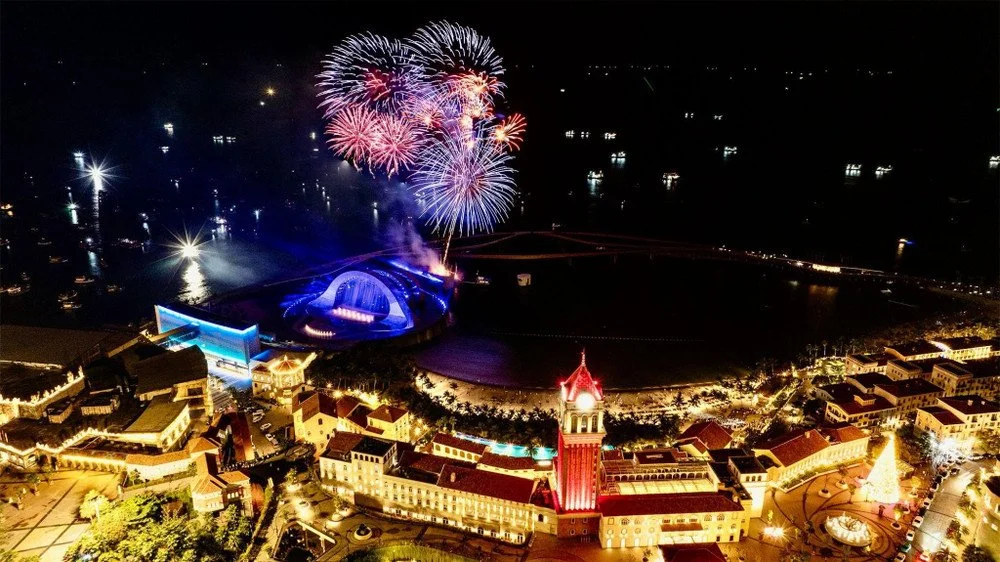 Phu Quoc travel guide — Grand World, Sunset Town, and Starfish Beach island adventures in Vietnam