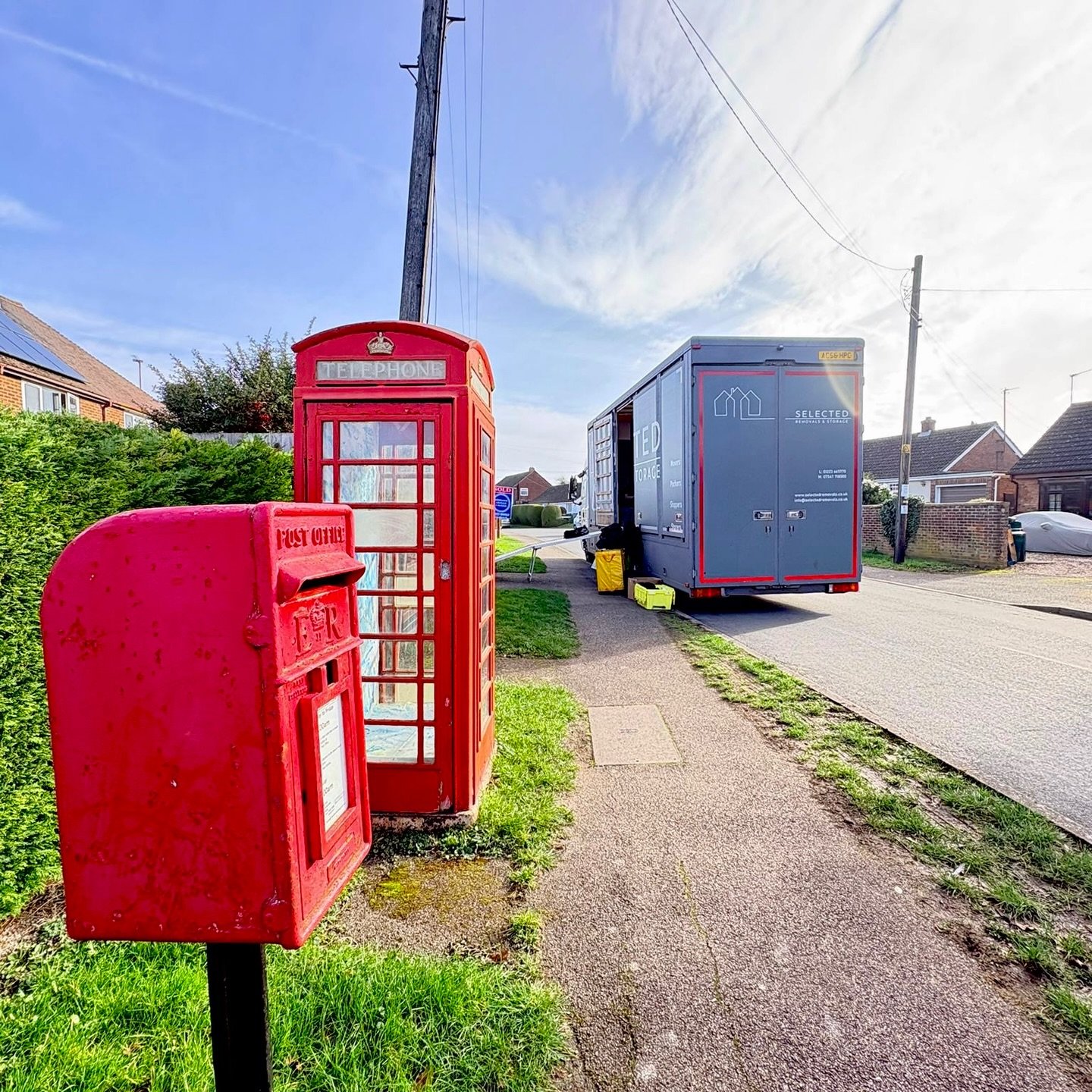 7 days of office, house and container moves! 

So nice to be doing it all under beautiful blue skies&hellip;&hellip;. Spring here we come! 🍃🌼☀️

#cambridge #removals #removalsandstorage
