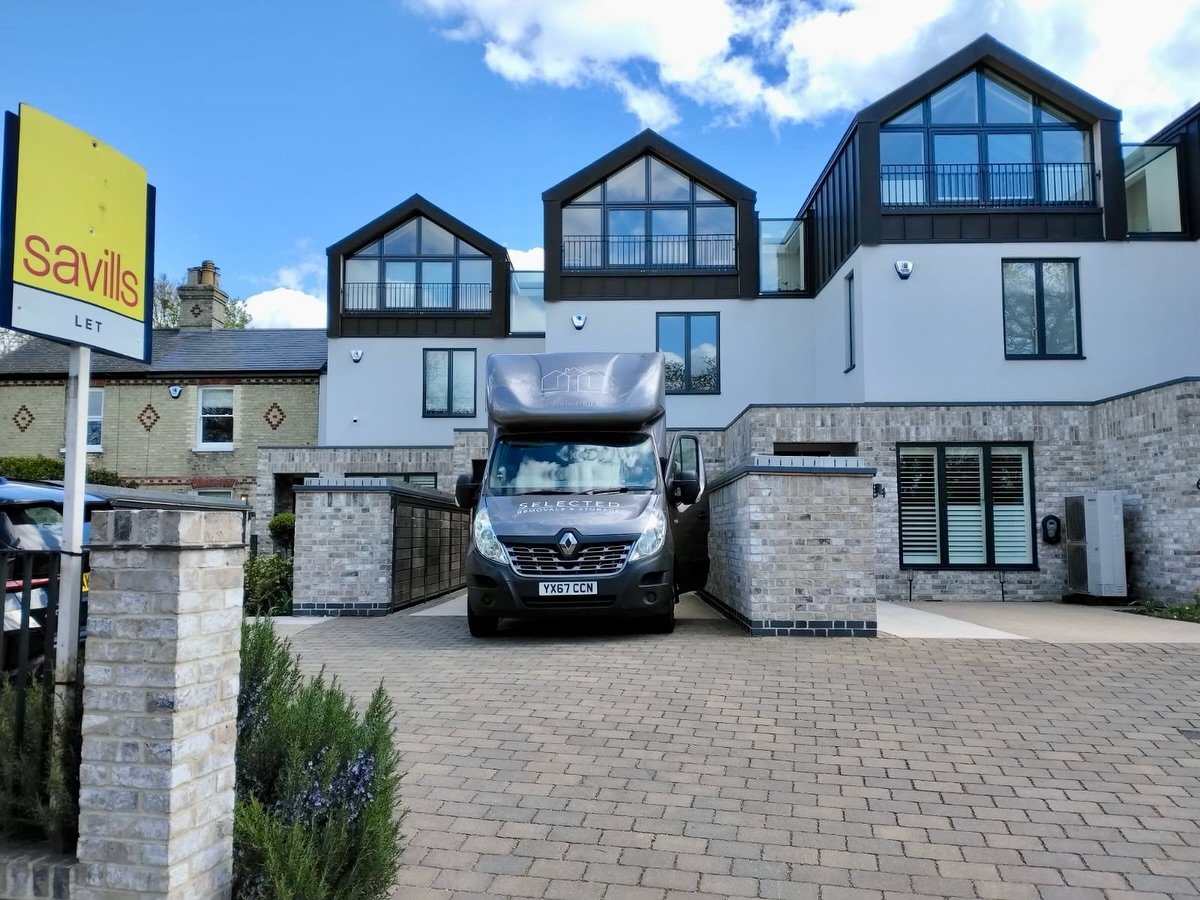 Moves, moves and more moves! 

#removals #packing #movinghome