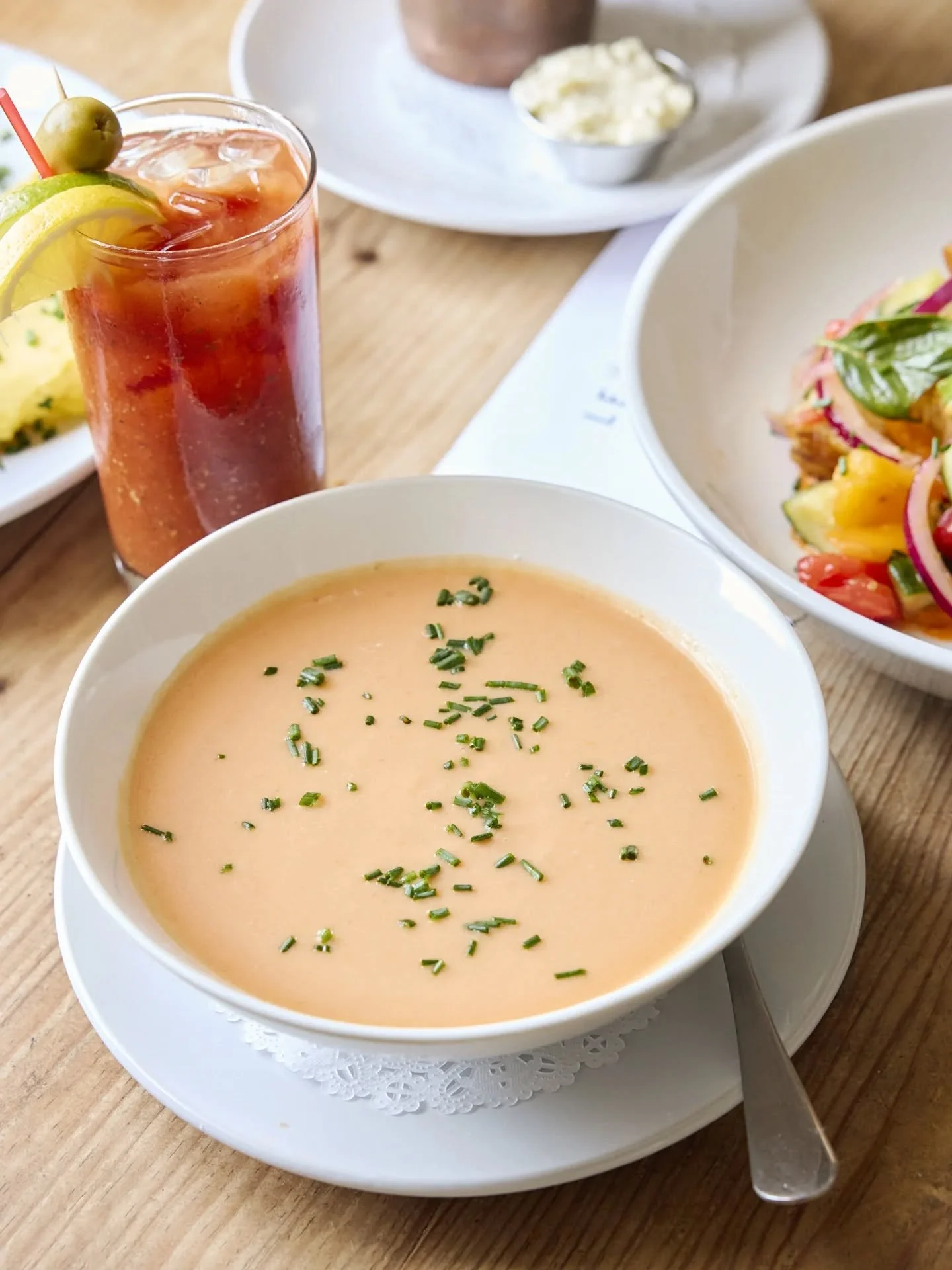 {l'&eacute;t&eacute; dans un bol!}

There's nothing quite like the taste of a chilled bowl of Le Perche's Gazpacho! #SummerInABowl

🚨 We are closed tomorrow and reopen on Thursday!

#LePercheHudson  #hudsonvalley #hudsoneats #hudsonny #warrenstreet 