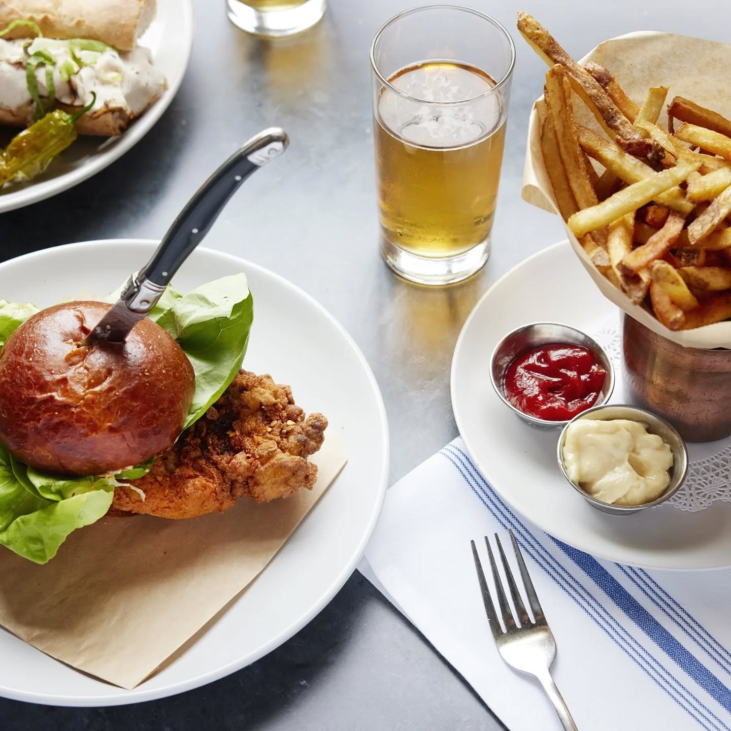 {Voici mon d&eacute;jeuner pour demain!}

Our epic Spicy Chicken Sandwich on a homemade milk bread bun (with an order of frites) 👏 👏
.
.
#LePercheHudson #restaurant #bakery #hudsonny