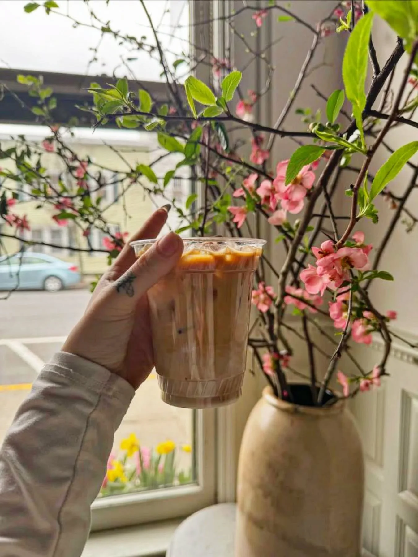 {Joyeuses P&acirc;ques!}

Here's to an unforgettable Easter Sunday brunch at Le Perche! 🧋🍳🍞🥐🥖🍪☕🫖 

Enjoy our regular menu with family and friends - from 9-4pm. Book your spot on #Resy!

📷: @lauren76864