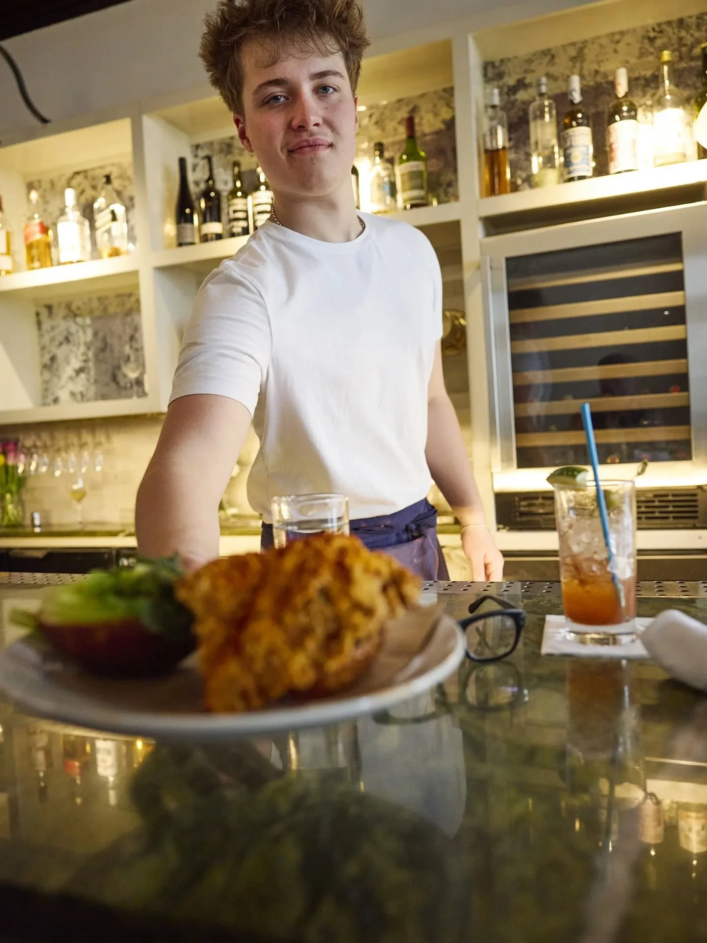 {Grignotons au bar!}

Nothing like eating a meal at a bar! 

We are open Wed-Sun.

#LePercheHudson #bar #bardining #hudsonny