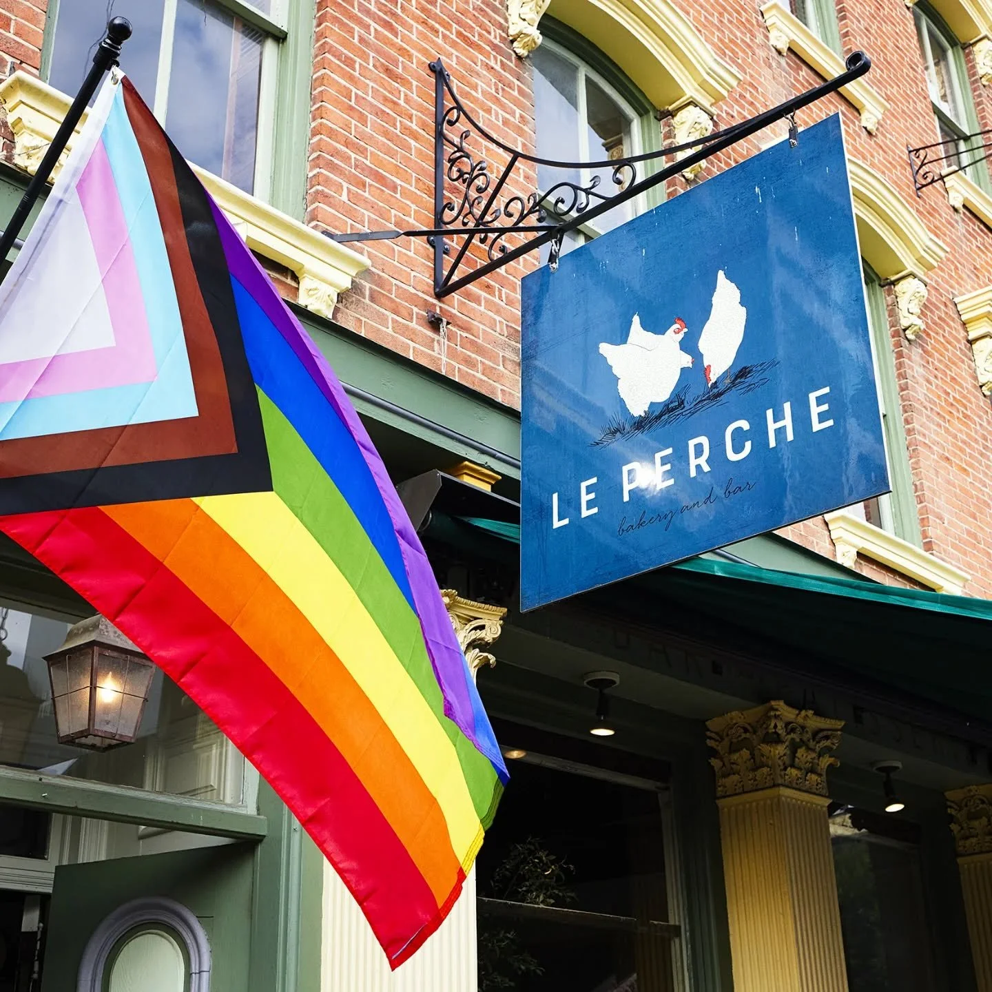 {Joyeux gay pride!}

There's a seat for everyone at the table. Happy Pride Month from Le Perche! 🌈
.
.
#LePercheHudson #bakwry #restaurant #pridemonth