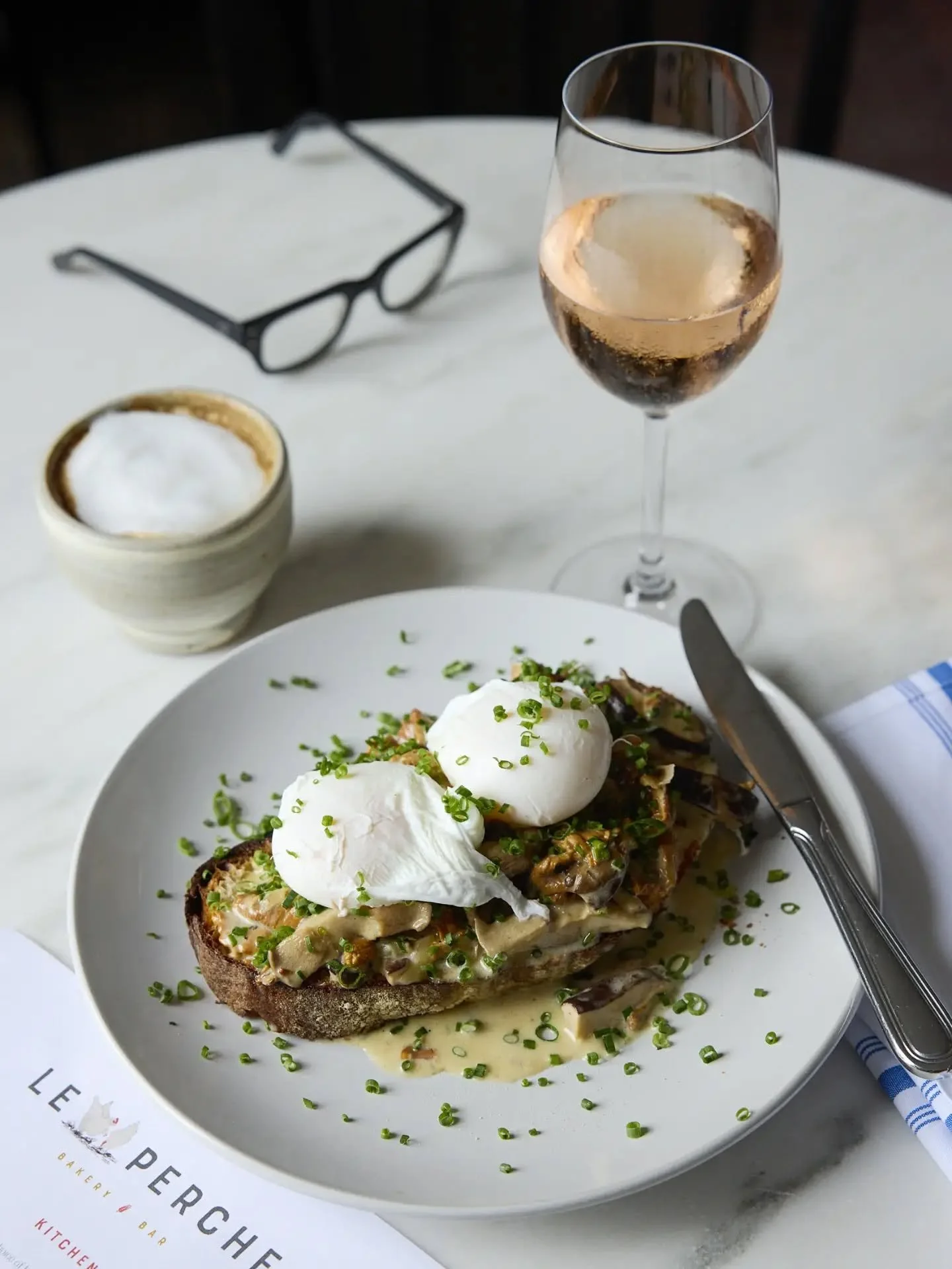 {Passion tartine aux chanterelles!}

While sad summer will soon be coming to an end, we are thrilled to announce the return of this fall stunner: Le Perche&rsquo;s Local Mushroom Toast! 🍄&zwj;🟫

Chanterelles, cream, wine, shallots, sourdough toast,