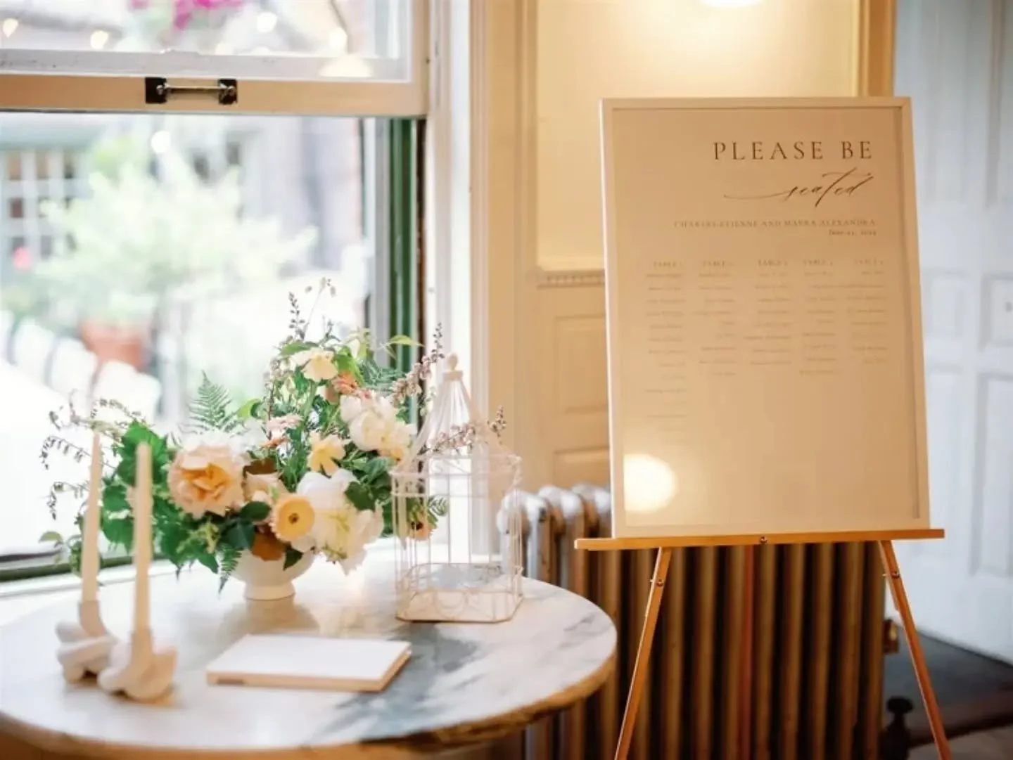 Looking for the perfect backdrop for your holiday gatherings this season?  Le Perche is ready to host your special moments. 🎄🍷

We offer a stunning private event space tailored to fit your vision. Experience the country-chic elegance of our upstair