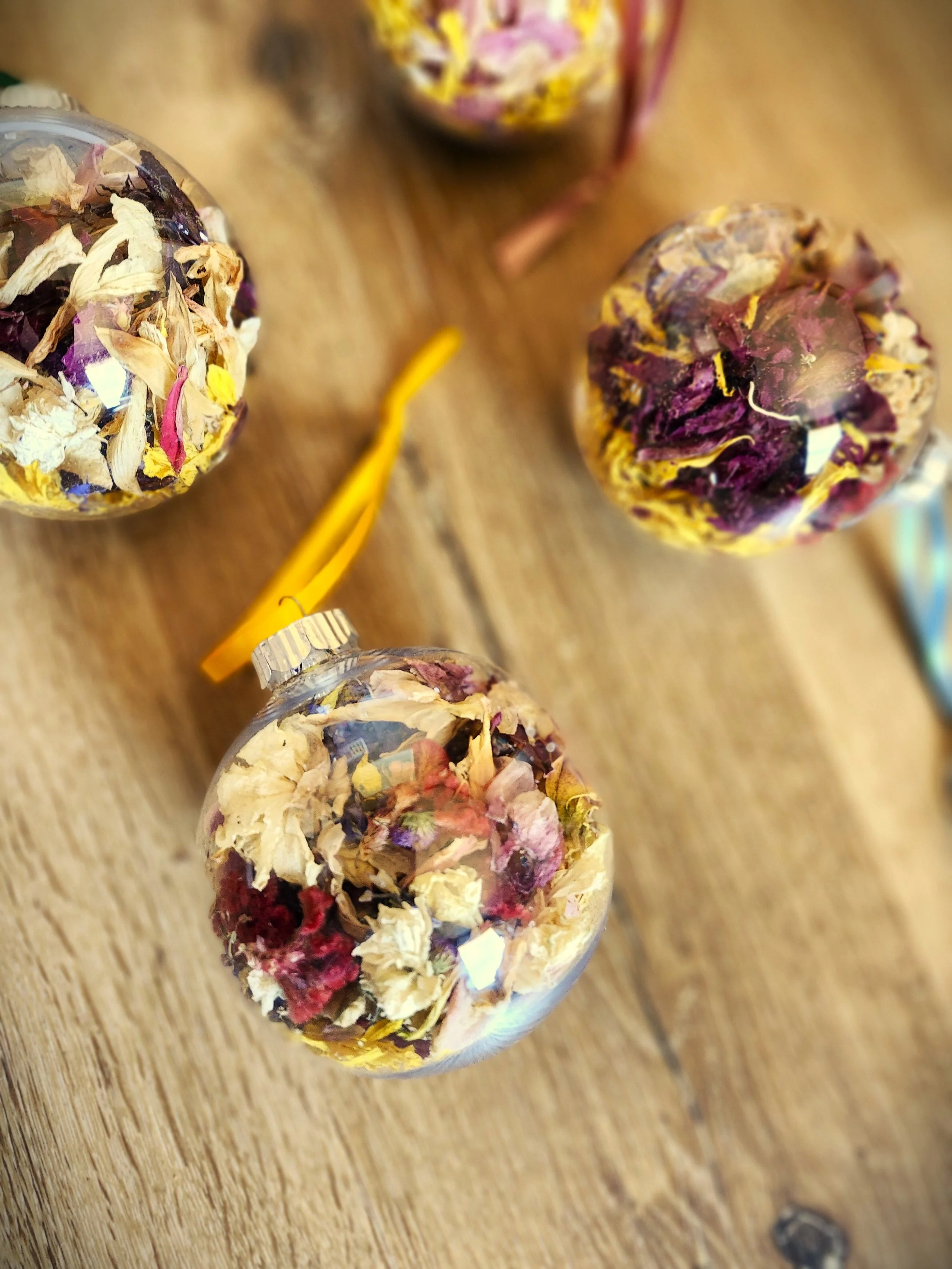 Globe dried flower ornaments 2.jpg
